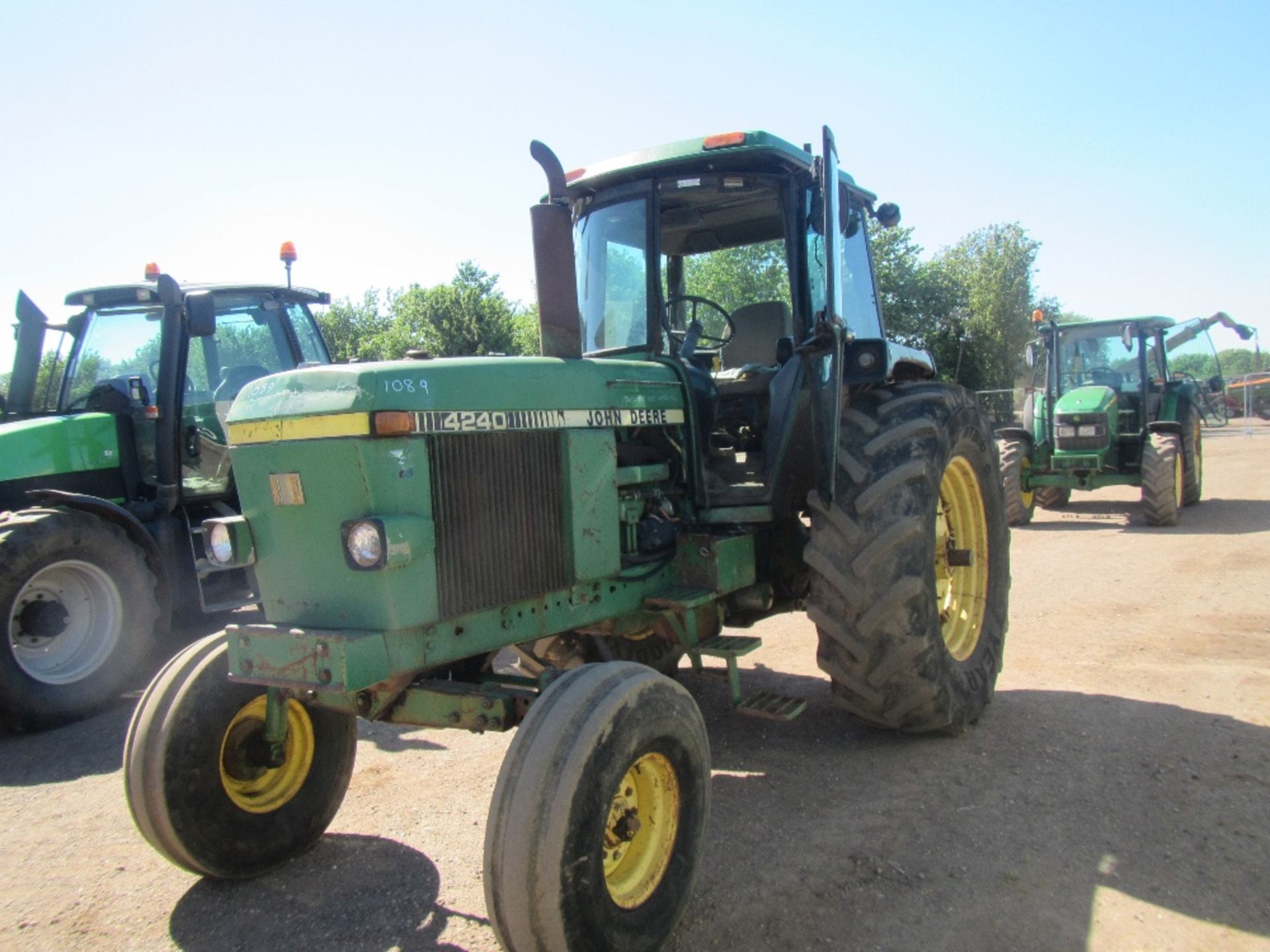 John Deere 4240 2wd Tractor X Reg