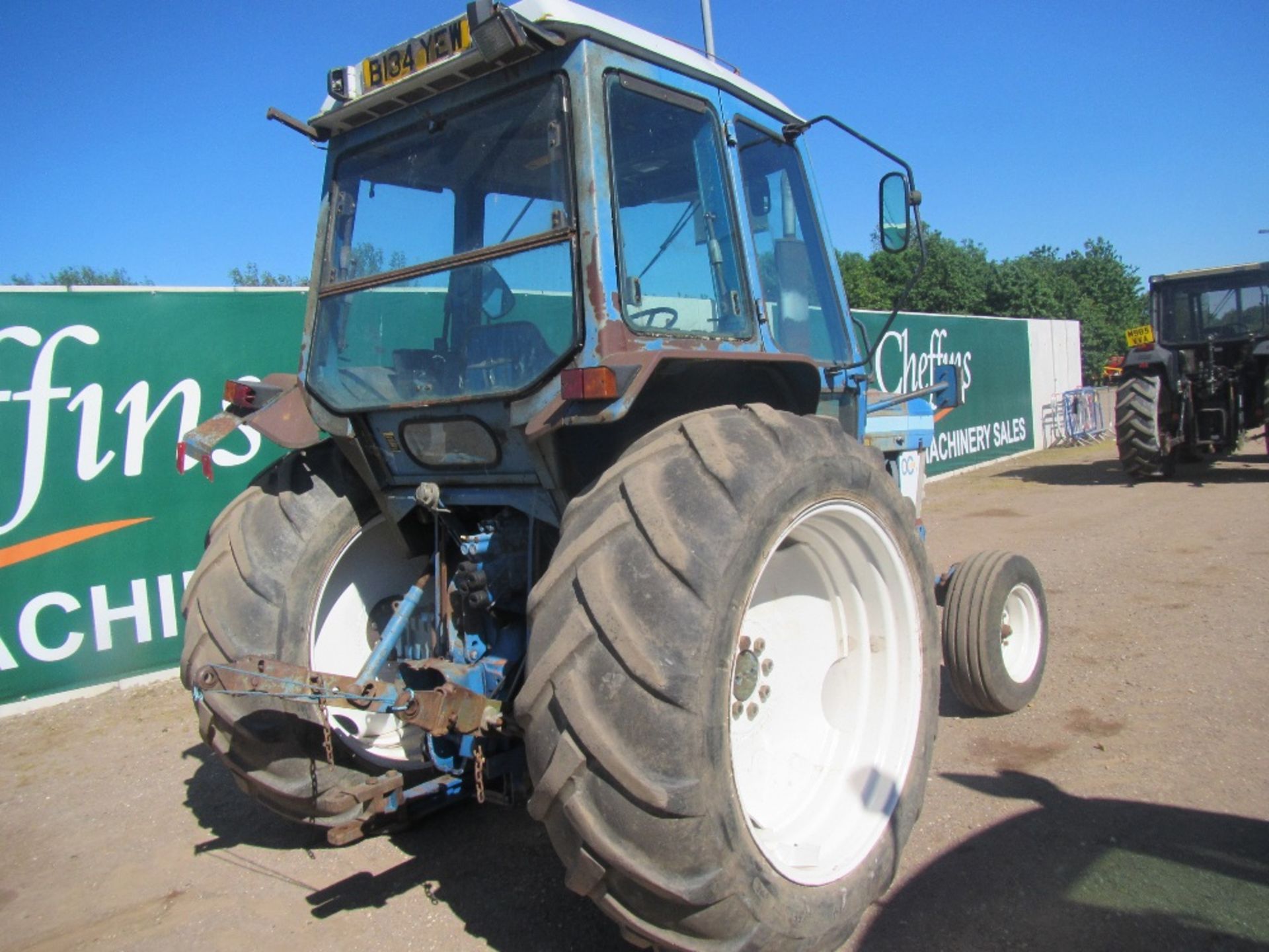 Ford 6610 2wd Tractor c/w V5. 2 owners Reg. No. B134 YEW Hours: 5,282 - Image 4 of 10