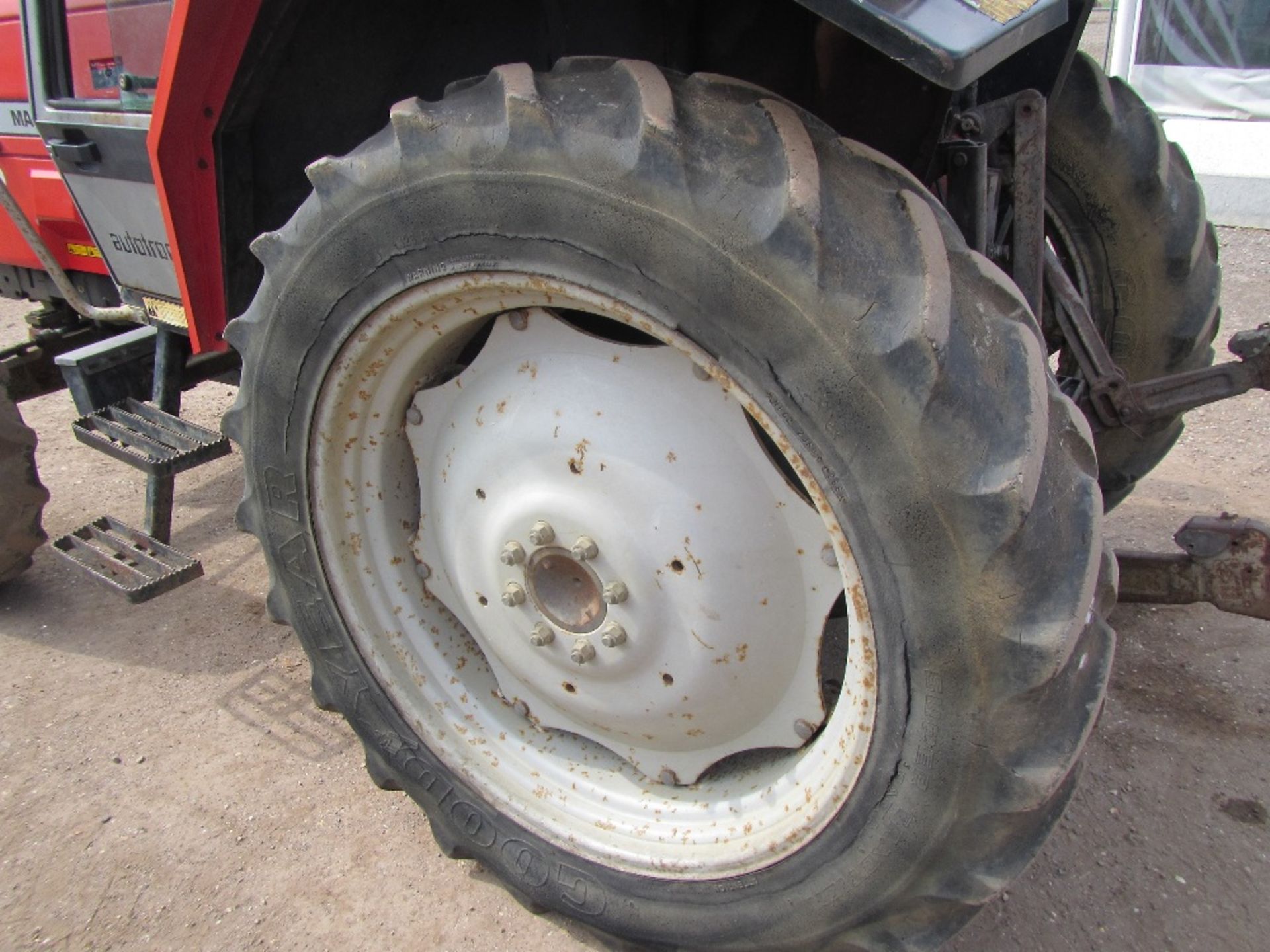 Massey Ferguson 3070 4wd Tractor - Image 10 of 17