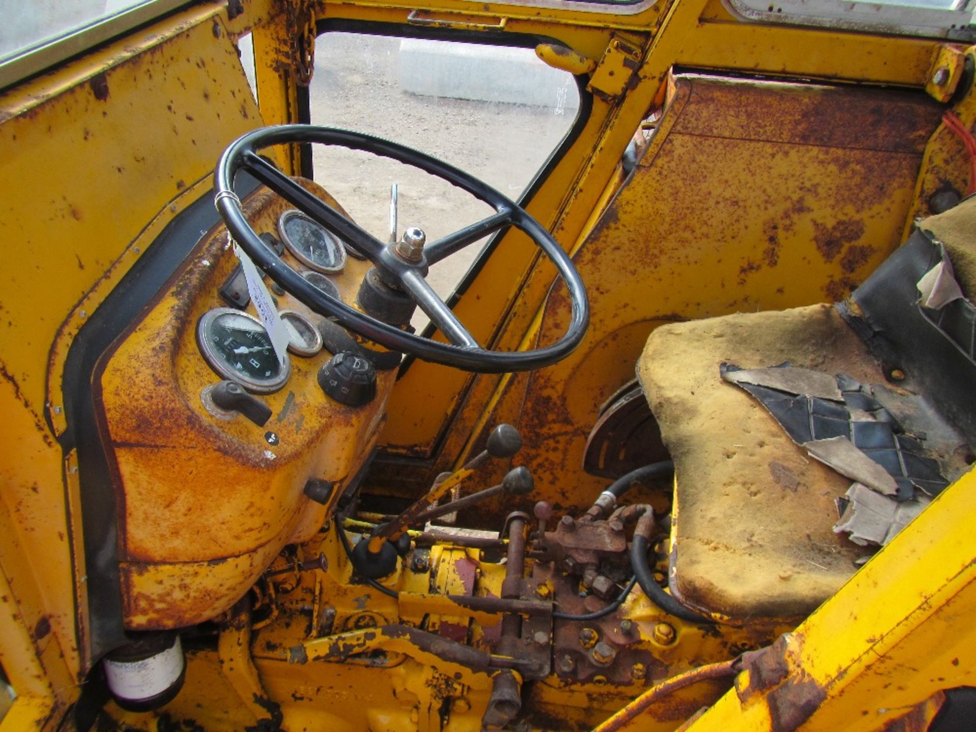 Massey Ferguson 20B Tractor c/w Duncan Cab, Power Steering, 8 Speed - Image 11 of 15