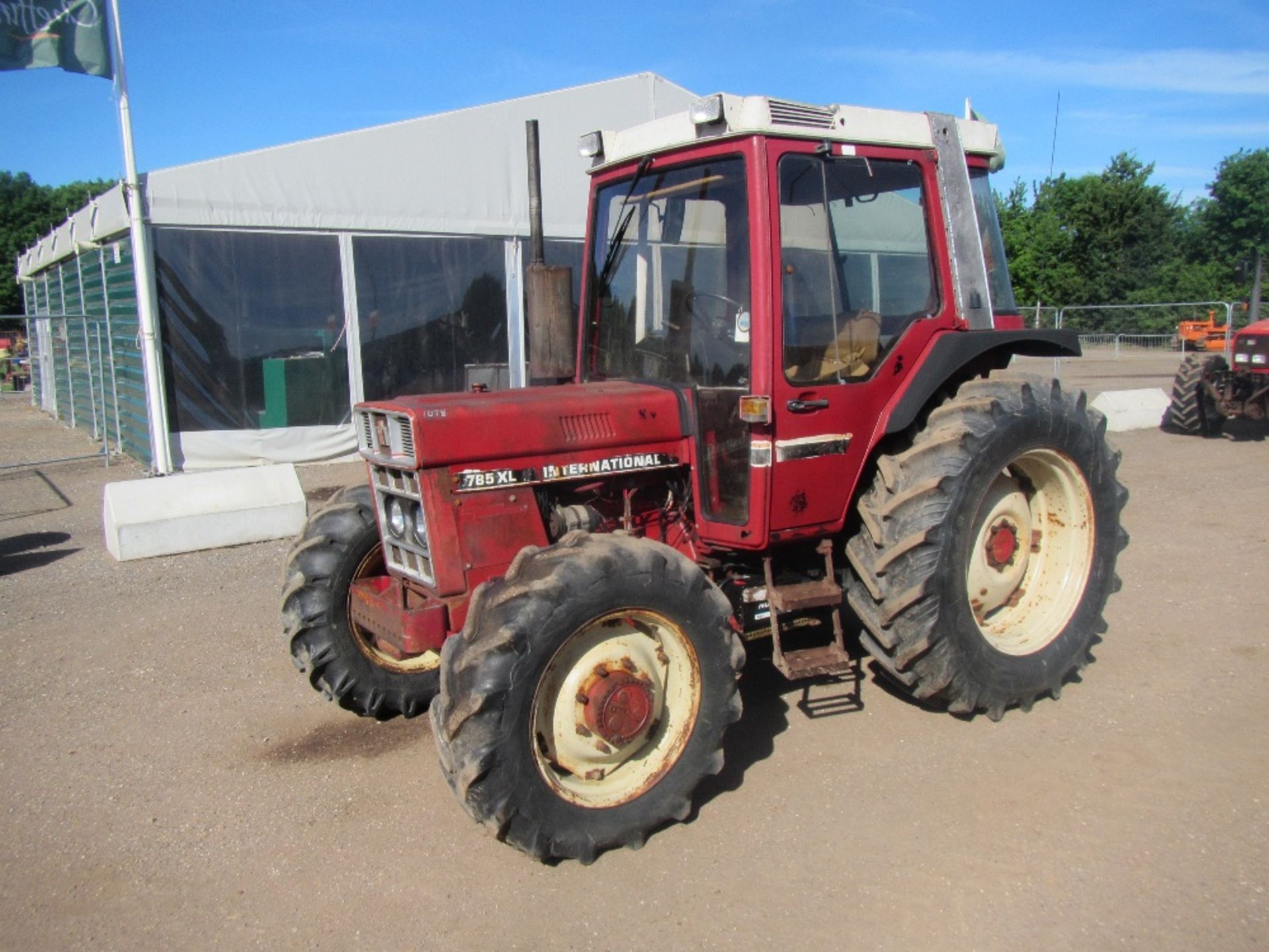 International 785XL 4wd Tractor Reg. No. A225 MAC