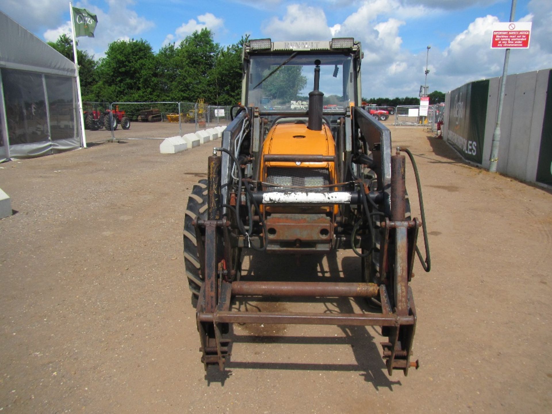 Renault Ceres 65 4wd Tractor c/w front loader - Image 2 of 16