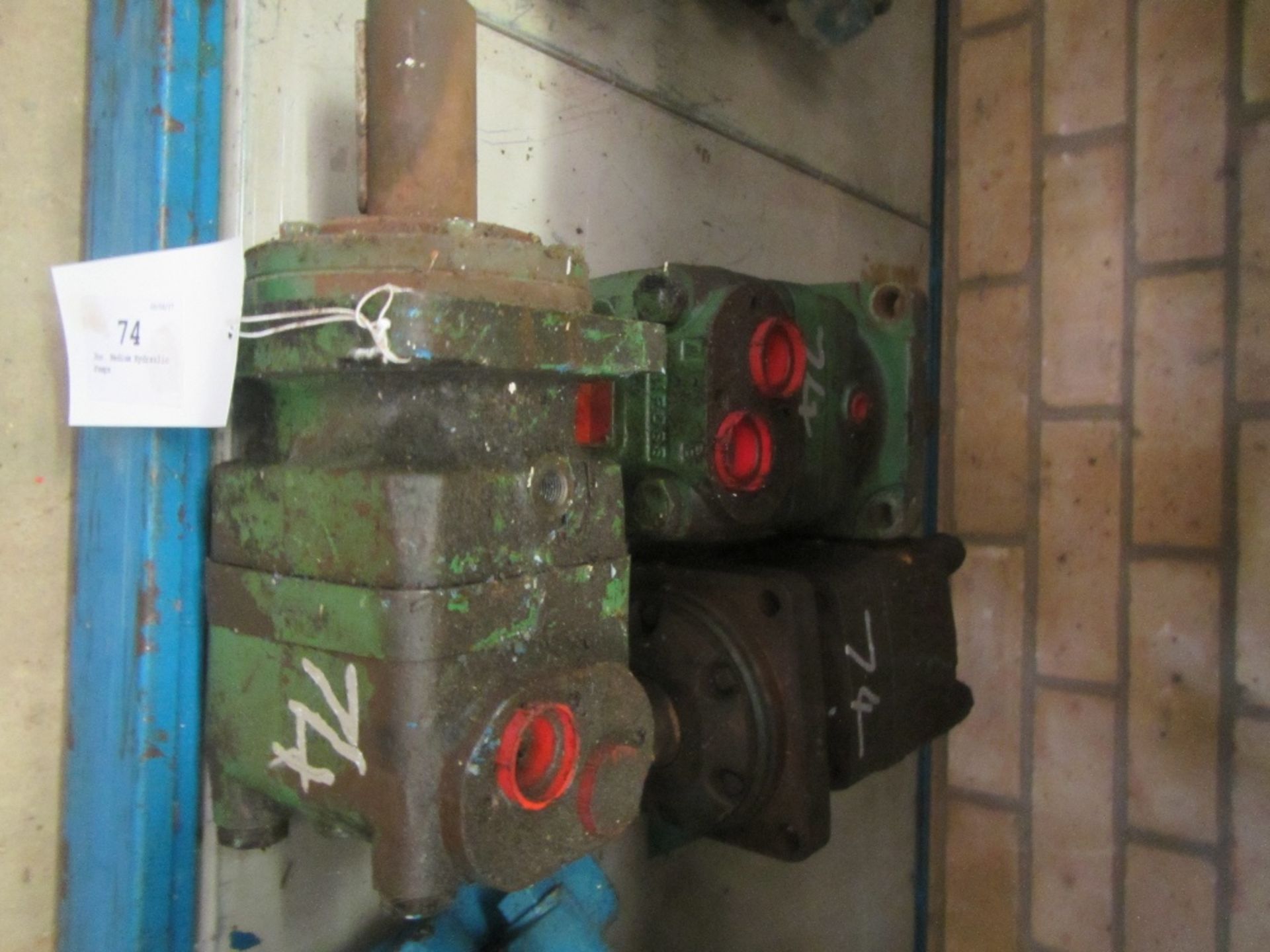 3no. Medium Hydraulic Pumps UNRESERVED LOT
