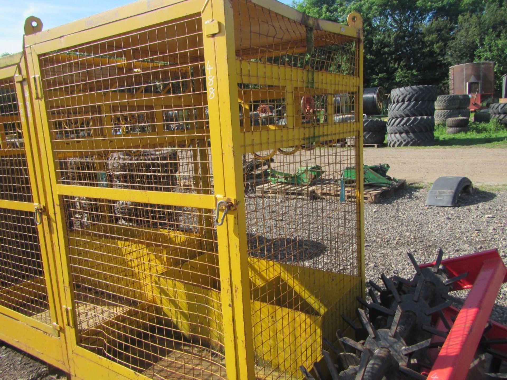 Security Cage UNRESERVED LOT