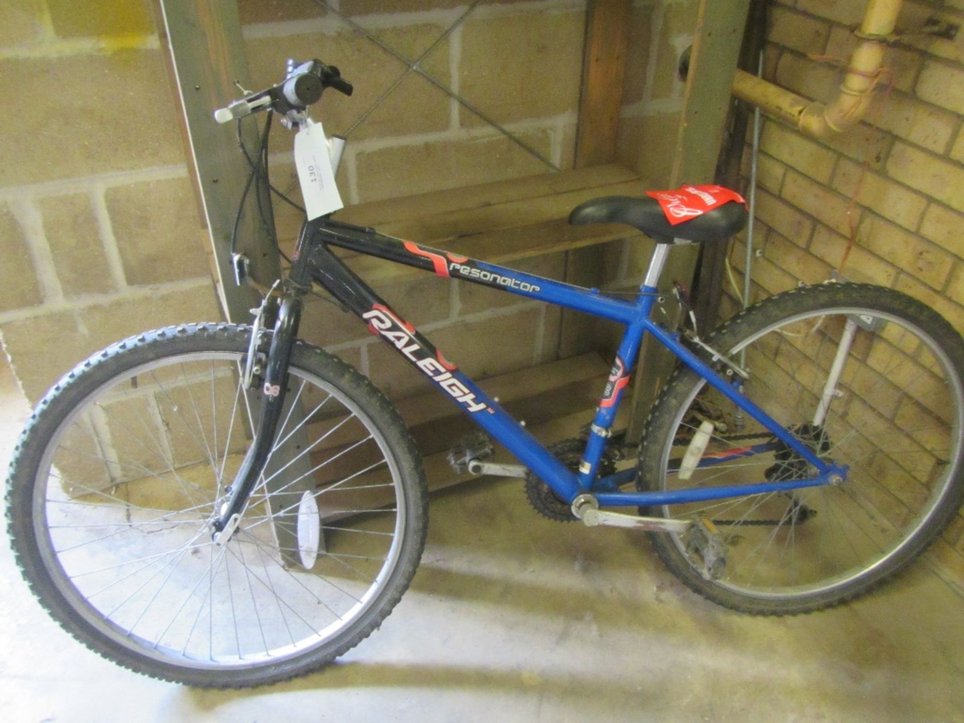 Raleigh Mountain Bike UNRESERVED LOT