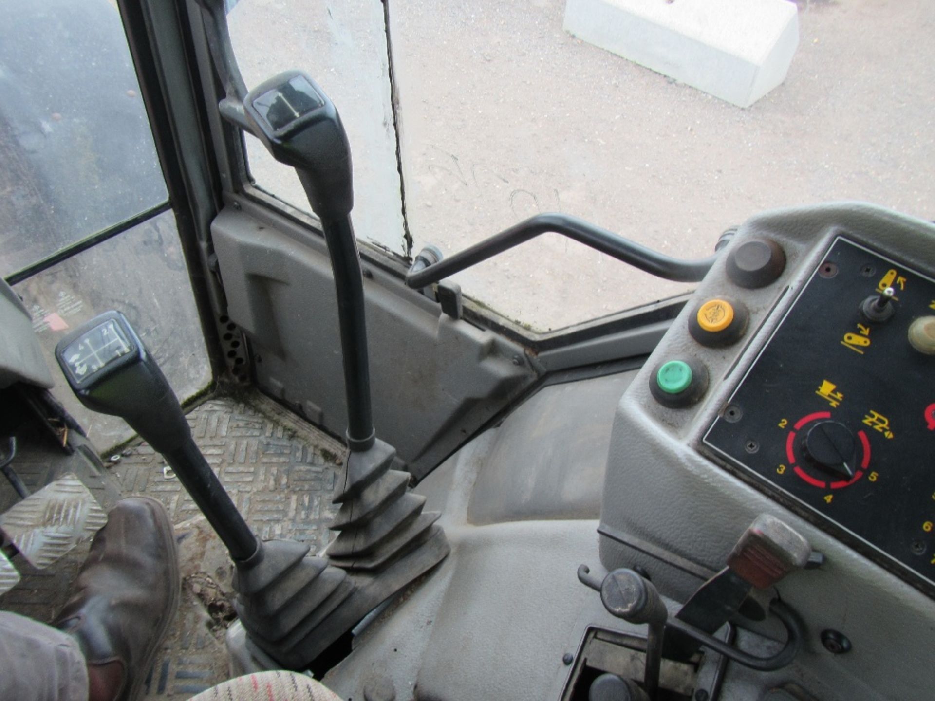 Massey Ferguson 3670 4wd Tractor Reg. No. M107 CVL Hours: 7162 - Image 13 of 16