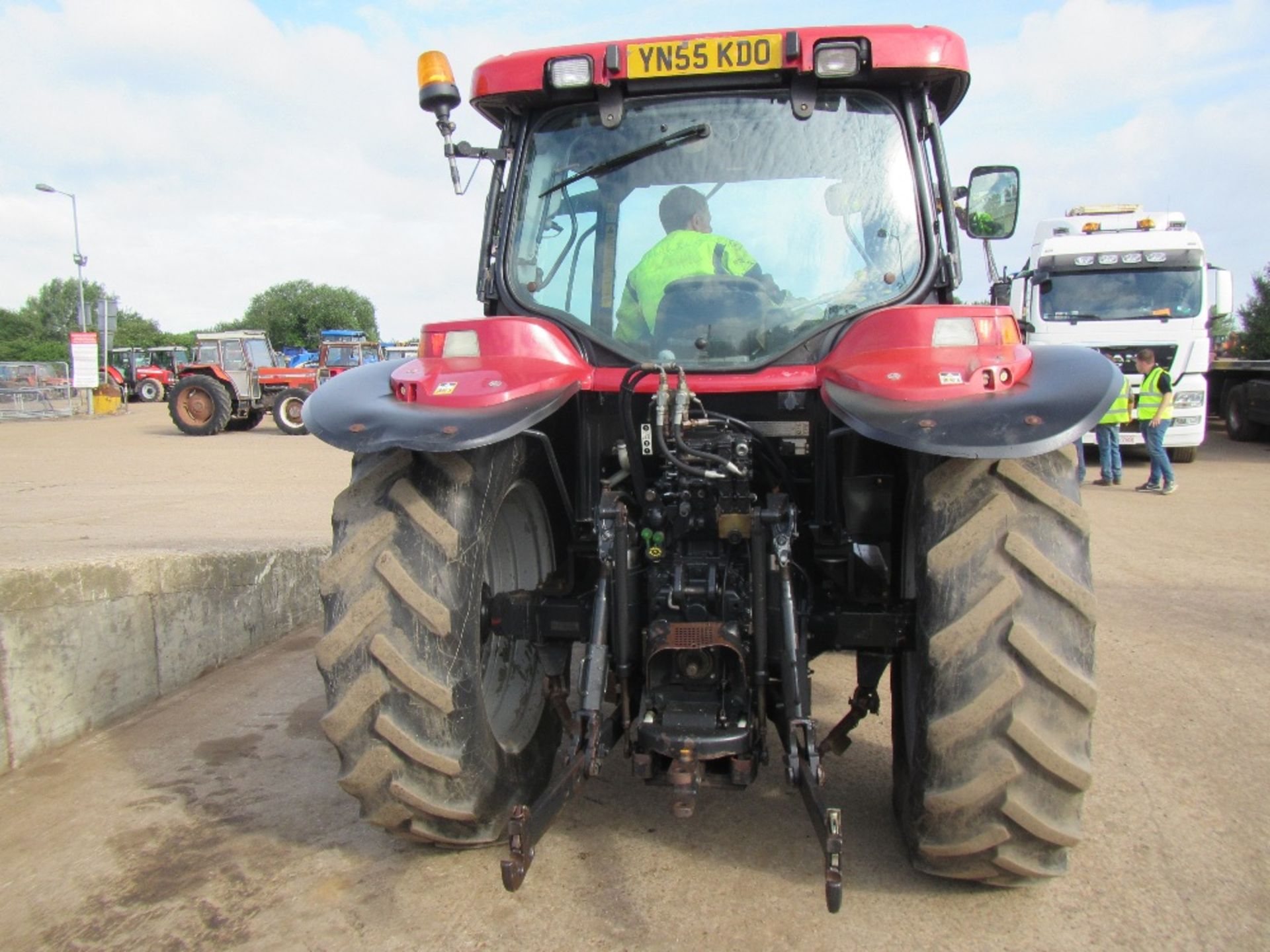 Case MXU 135 Tractor c/w front linkage & pto - Image 4 of 6