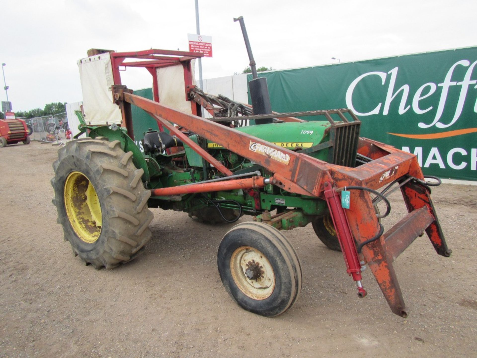 John Deere 2120 Tractor c/w loader & rear forklift - Image 3 of 10