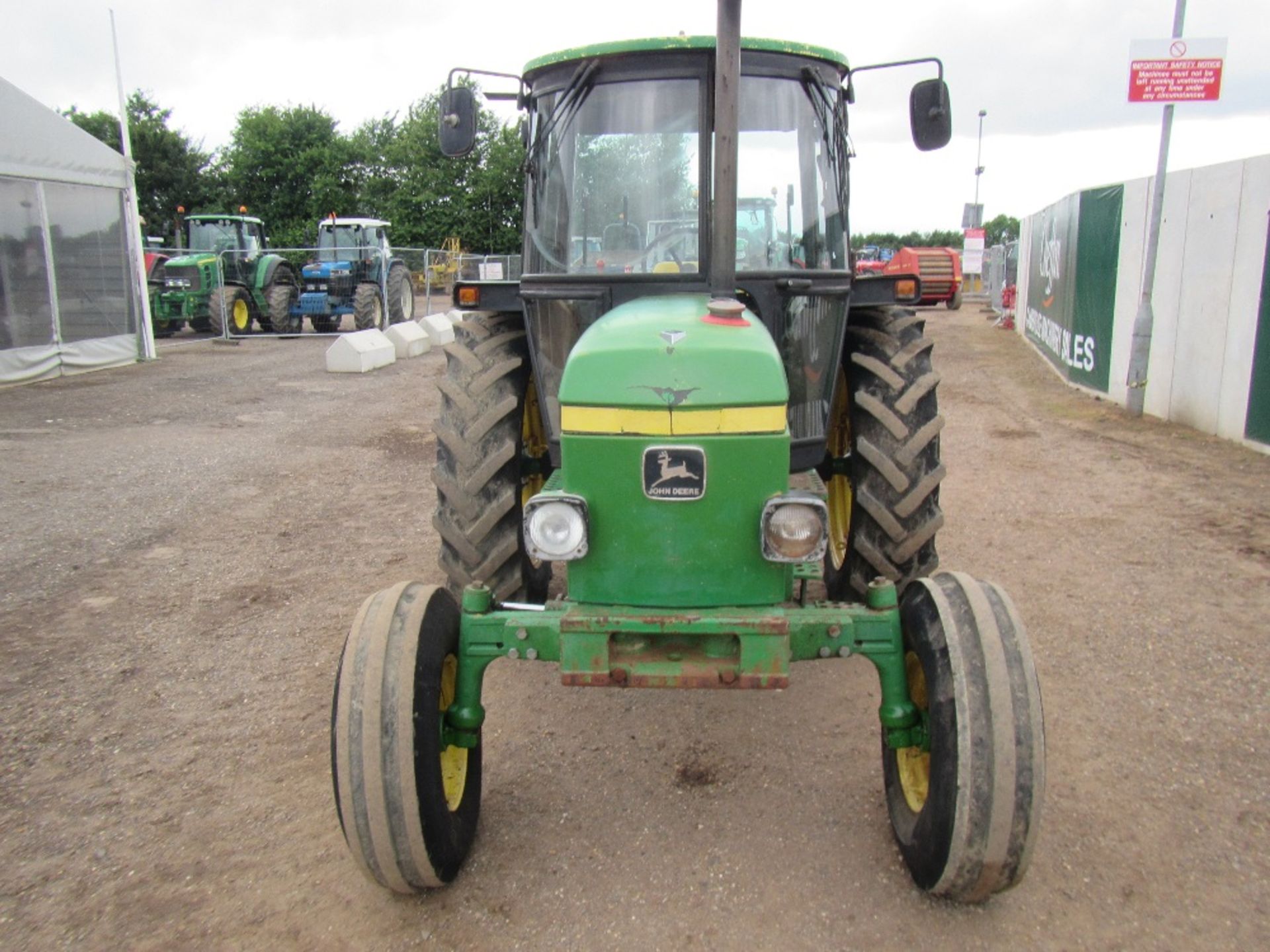 John Deere 2140 2wd Tractor c/w SG2, floor change, 14.9 R38 UNRESERVED LOT - Image 2 of 15