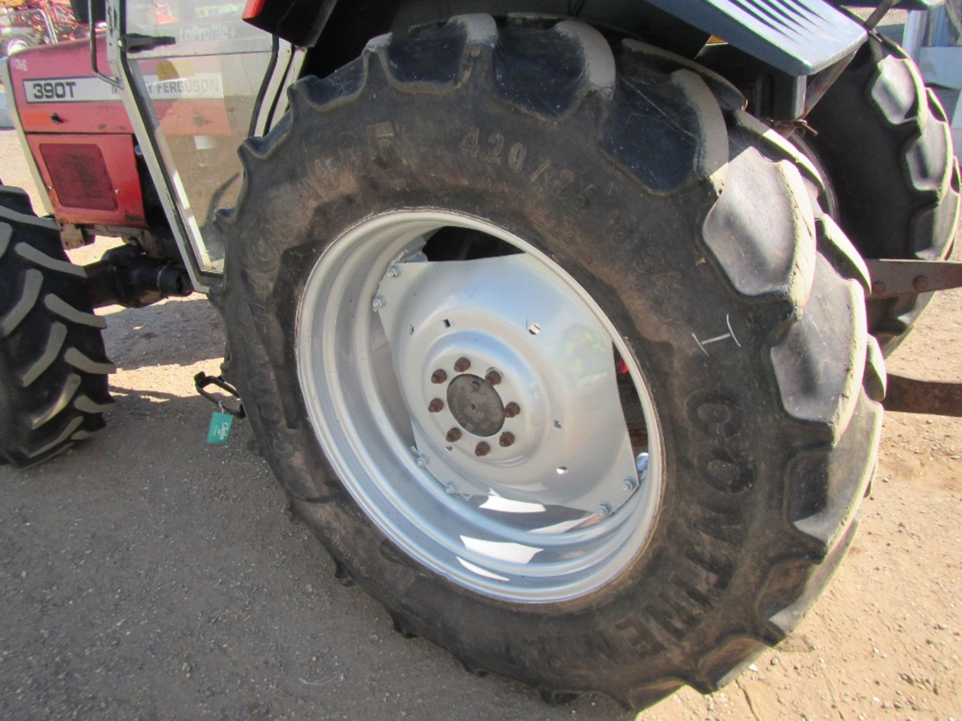 Massey Ferguson 390T 4wd Tractor c/w 16.9x34 Tyres Hours: 7268 Reg. No. N513 SOS Ser. No. D37028 - Image 10 of 17