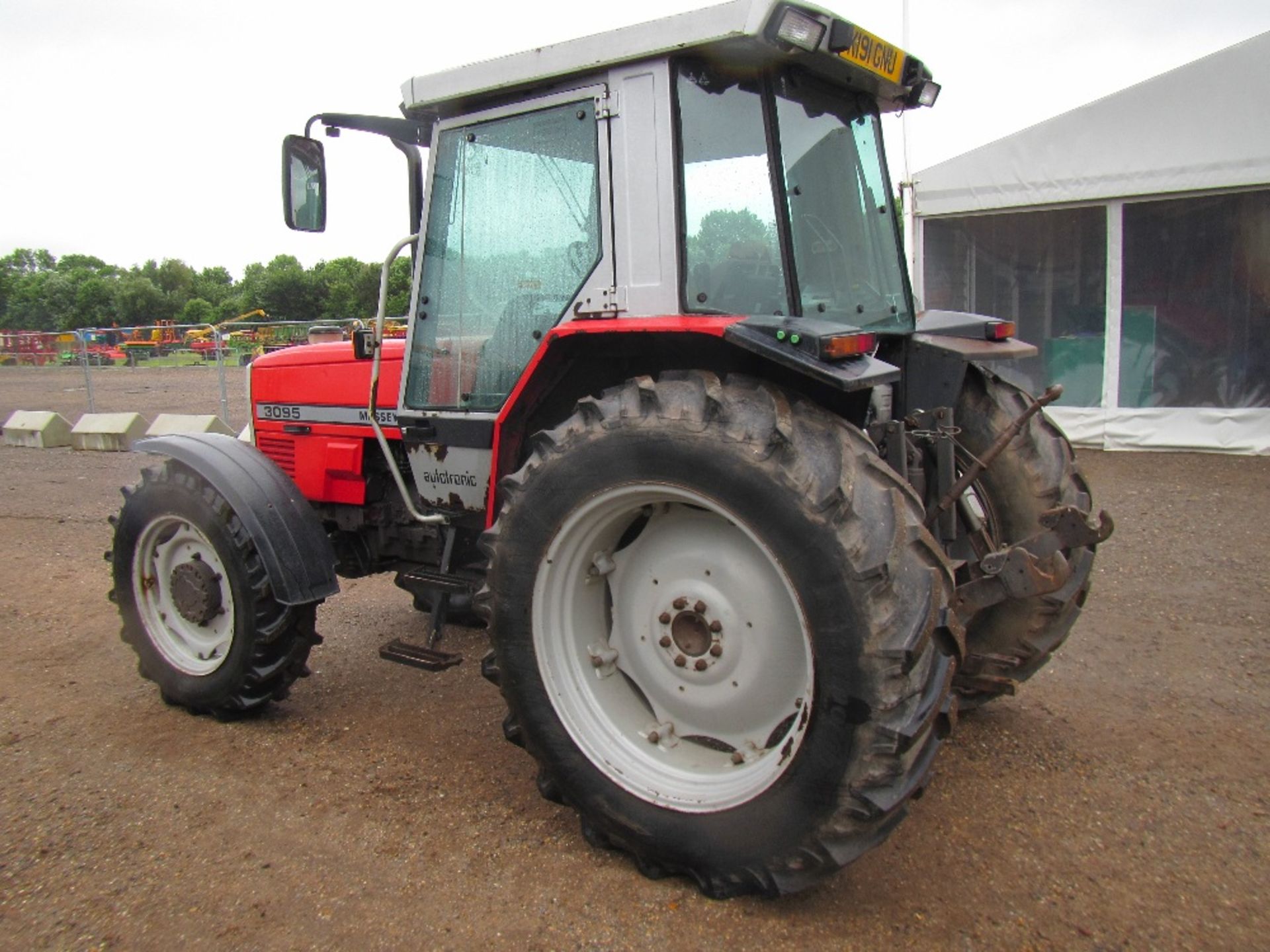 Massey Ferguson 3095 4wd Tractor Reg. No. K191 GNU - Image 9 of 16