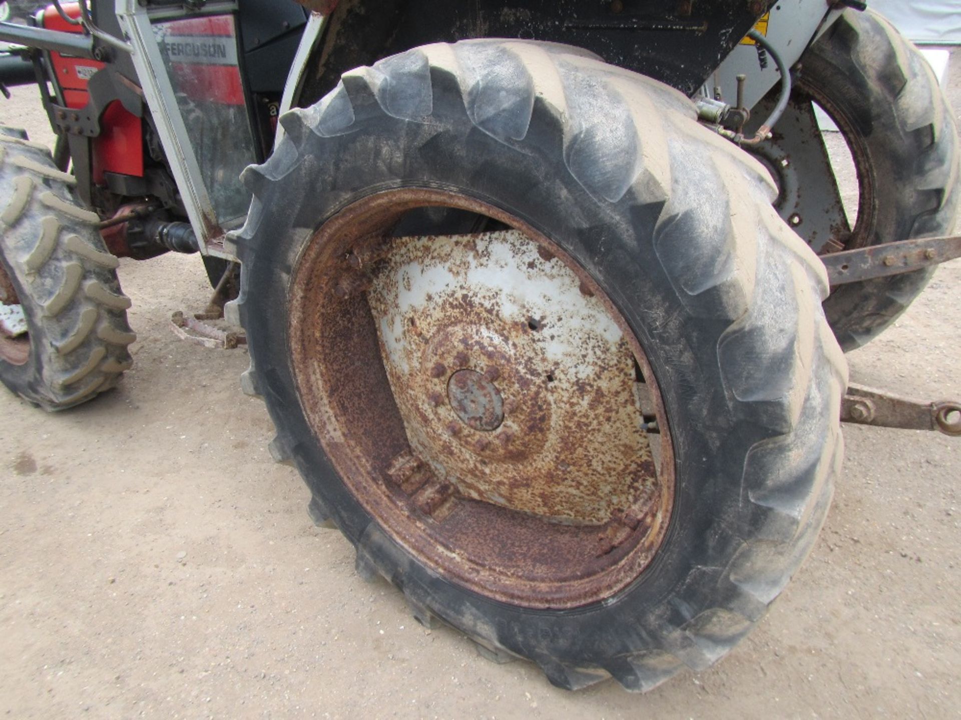 Massey Ferguson 372 4wd Tractor c/w Quicke loader Reg. No. M675 KRU - Image 10 of 17