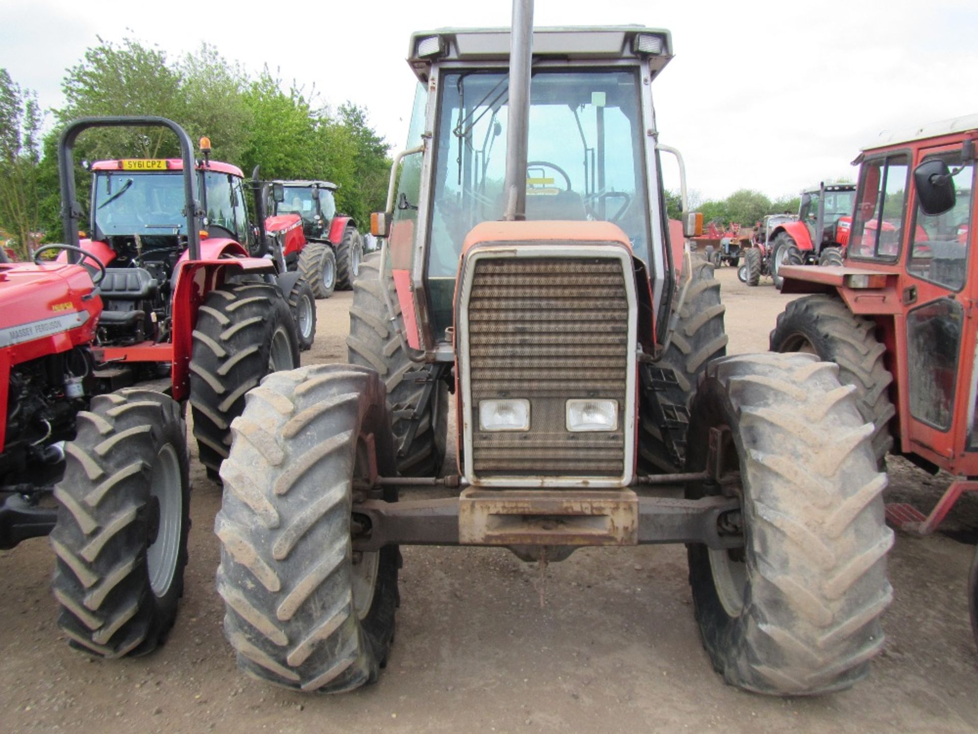 Massey Ferguson 3125 4wd Tractor c/w dynashift Reg. No. 1724 XFH - Image 2 of 17