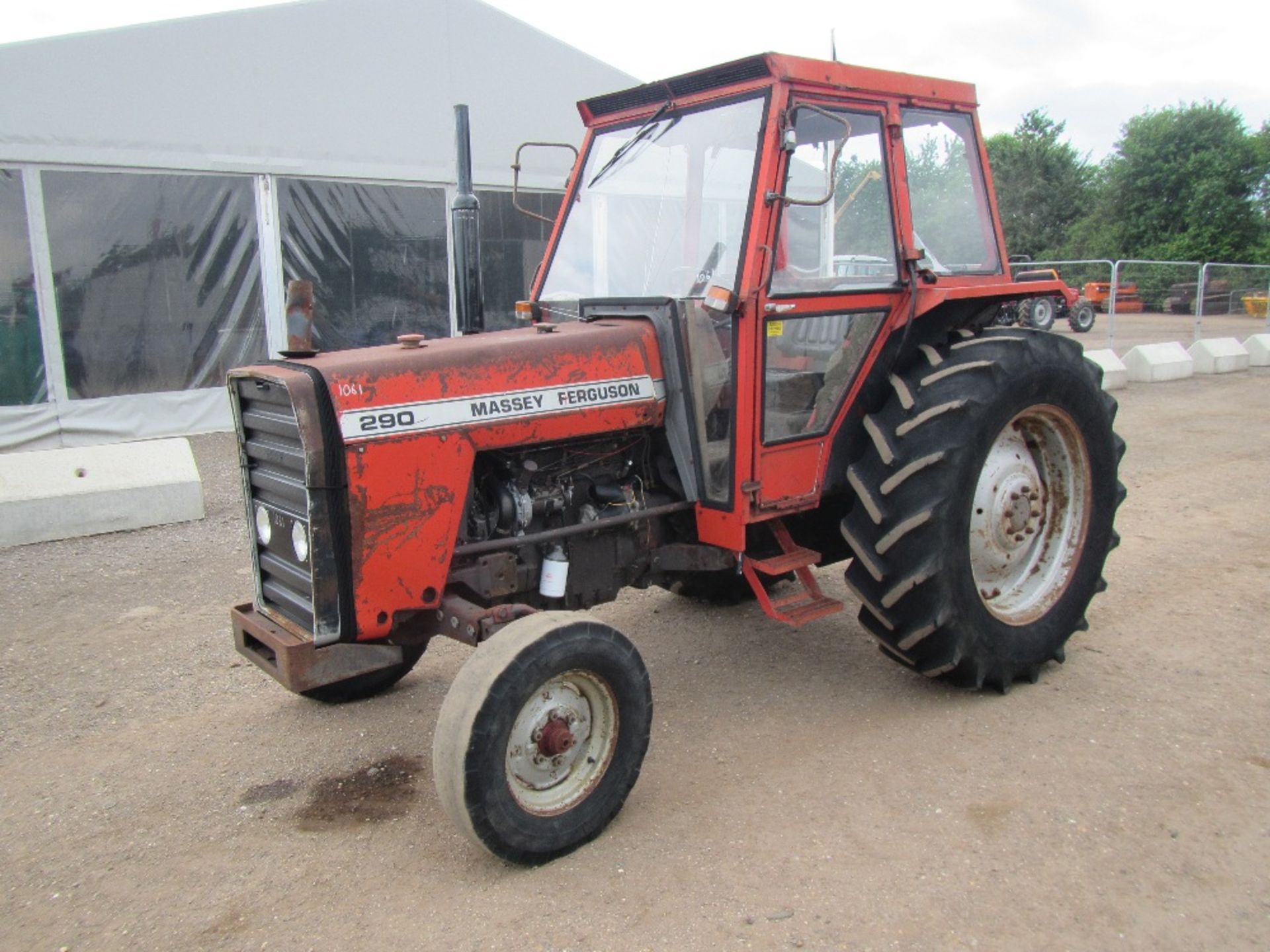 Massey Ferguson 290 Tractor c/w 3 gearstick