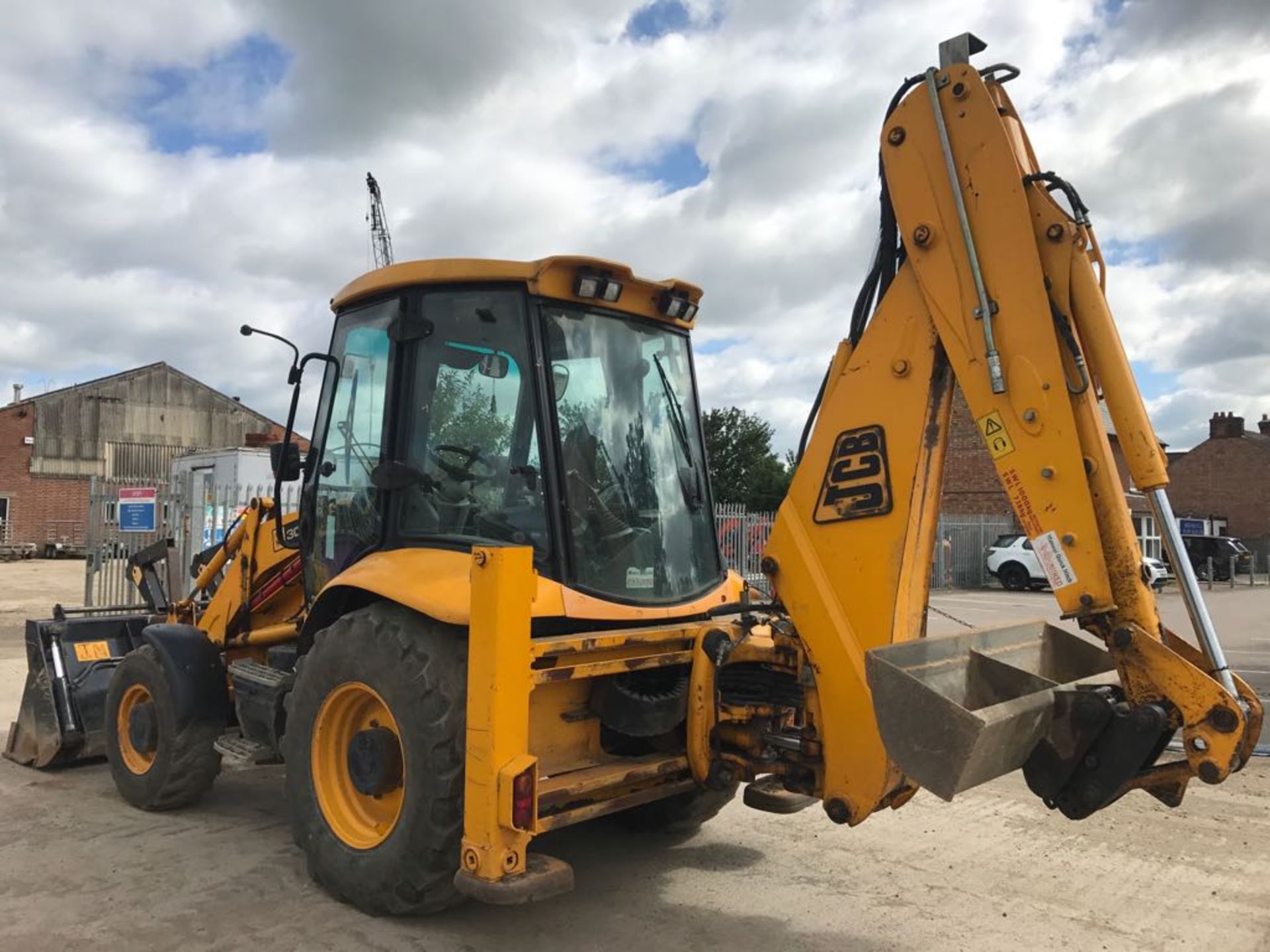 2007 JCB 3CX Digger Loader c/w extending diiper arm, piped, 4 in 1 bucket, turbo Power Shift, torque - Bild 5 aus 8