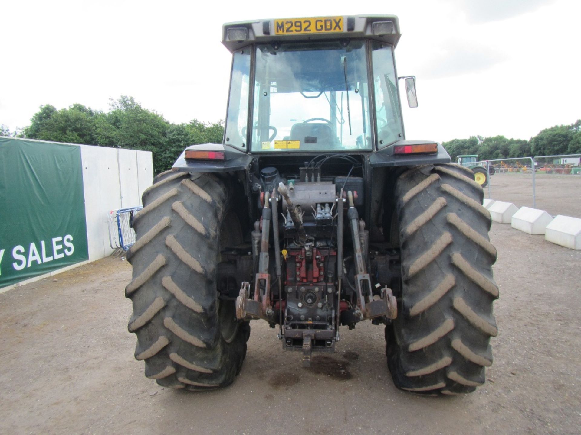 1994 Massey Ferguson 3690 4wd Tractor c/w dynashift transmission & datatronic Hours: 9,650 - Image 6 of 17