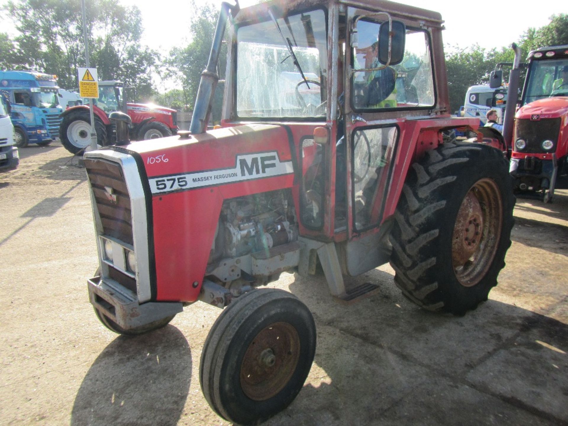 Massey Ferguson 575 2wd Tractor Reg. No. TAD 982R