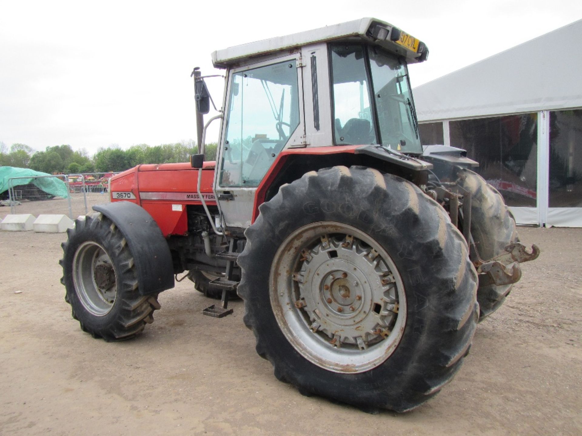 Massey Ferguson 3670 4wd Tractor Reg. No. M107 CVL Hours: 7162 - Bild 8 aus 16