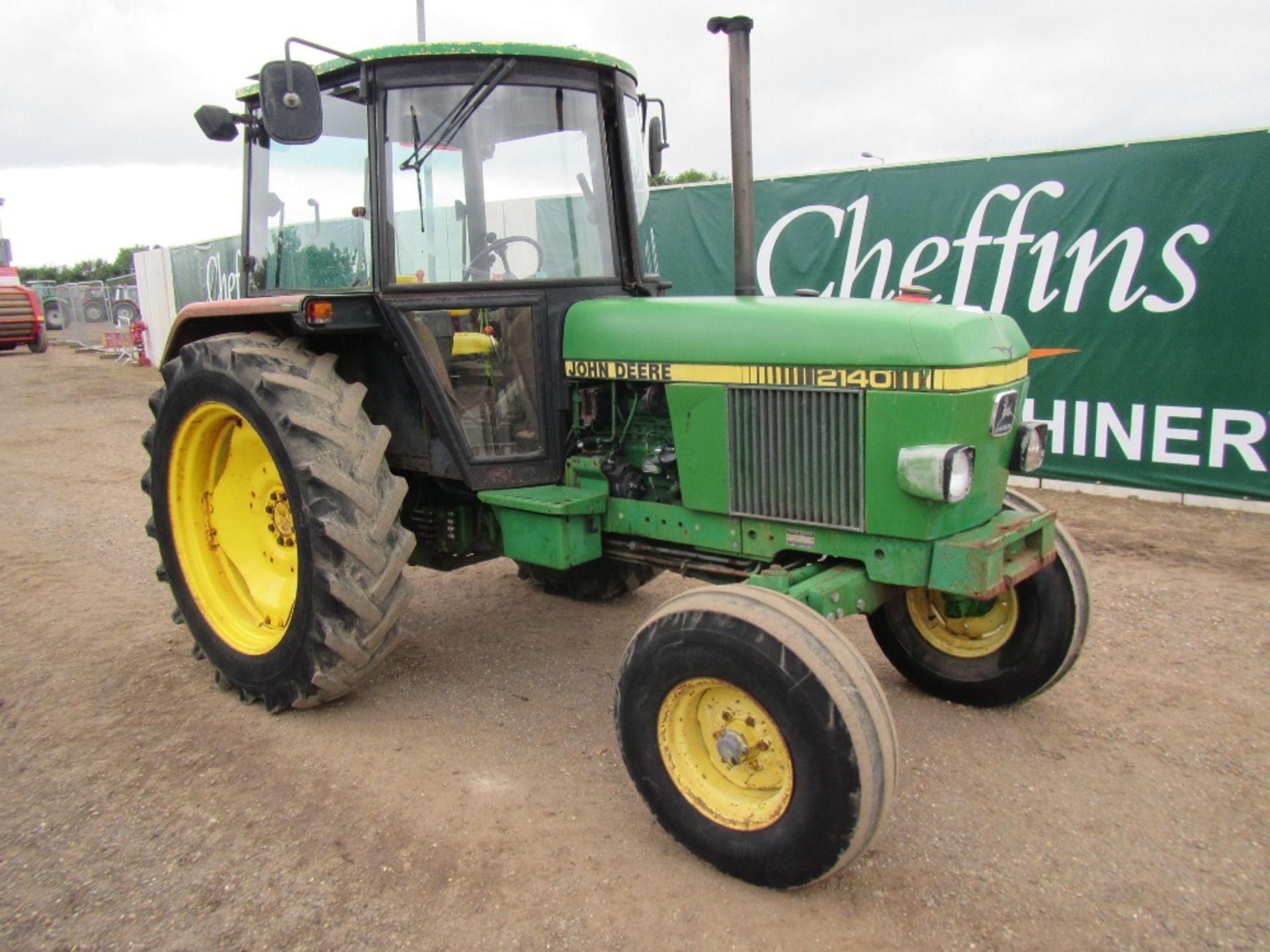 John Deere 2140 2wd Tractor c/w SG2, floor change, 14.9 R38 UNRESERVED LOT - Image 3 of 15