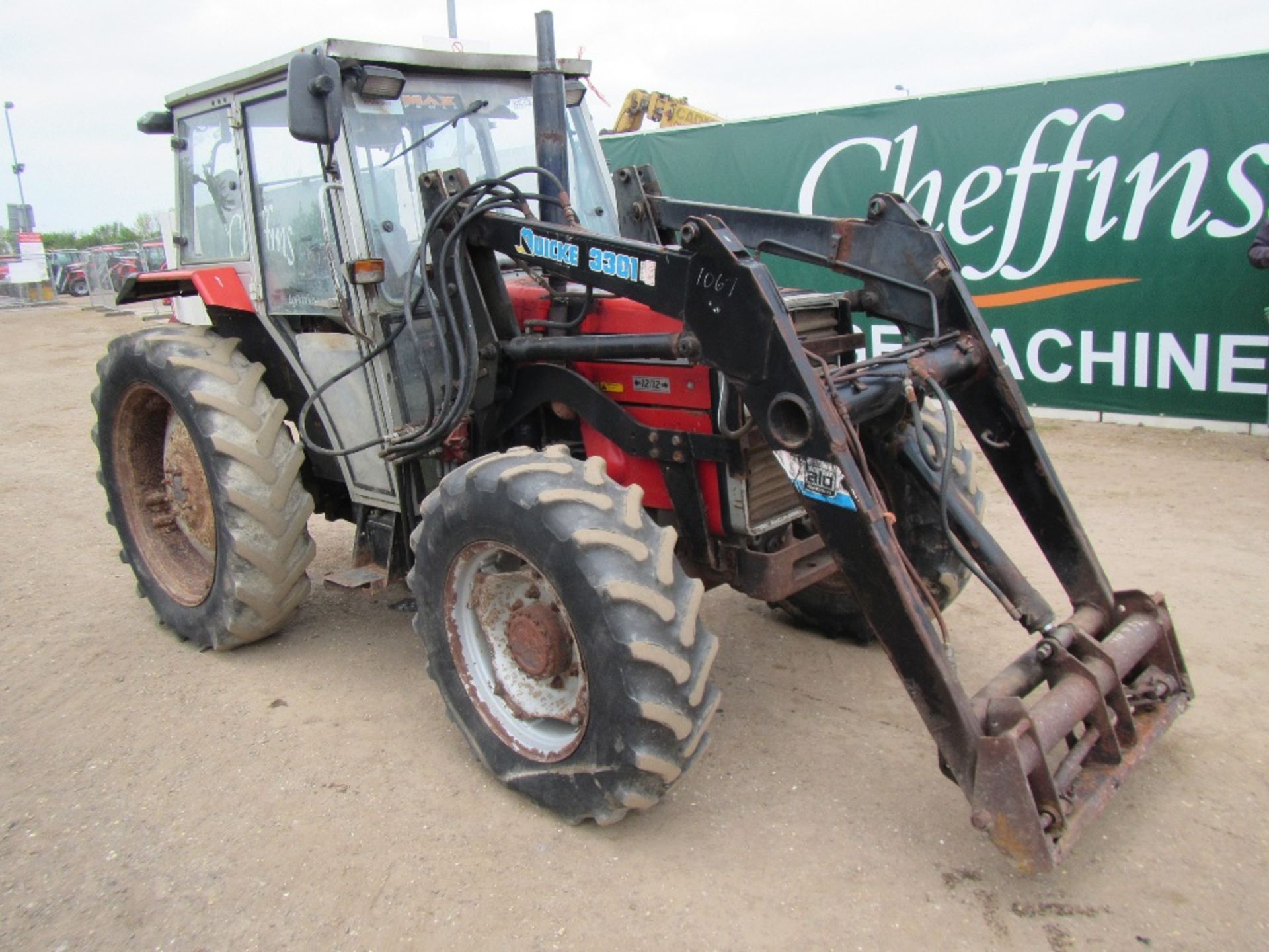 Massey Ferguson 372 4wd Tractor c/w Quicke loader Reg. No. M675 KRU - Image 3 of 17