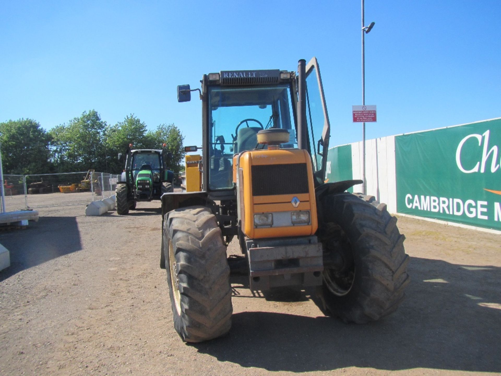 Renault 133-54 4wd Tractor - Image 3 of 11