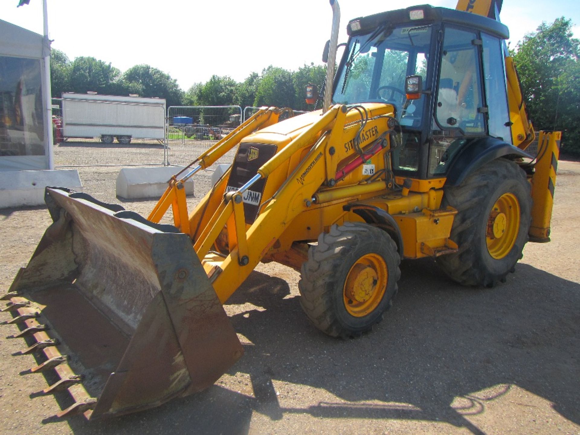 JCB 3CX Sitemaster Digger Loader Reg. No. Y227 JNM Ser. No. 4999752 Hours: approx 1300