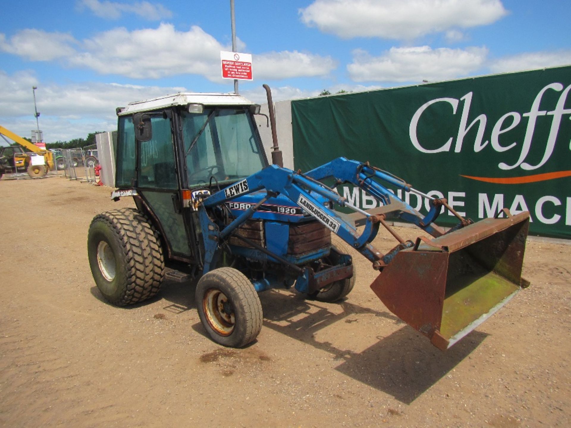 Ford/New Holland 1920 4wd Tractor c/w Lewis Land Lugger loader - Image 3 of 14