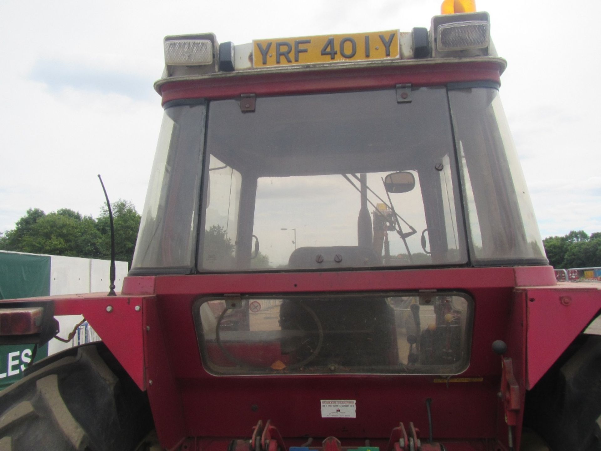 International 955 XL 4wd Tractor c/w air con Reg. No. YRF 401Y - Image 8 of 17