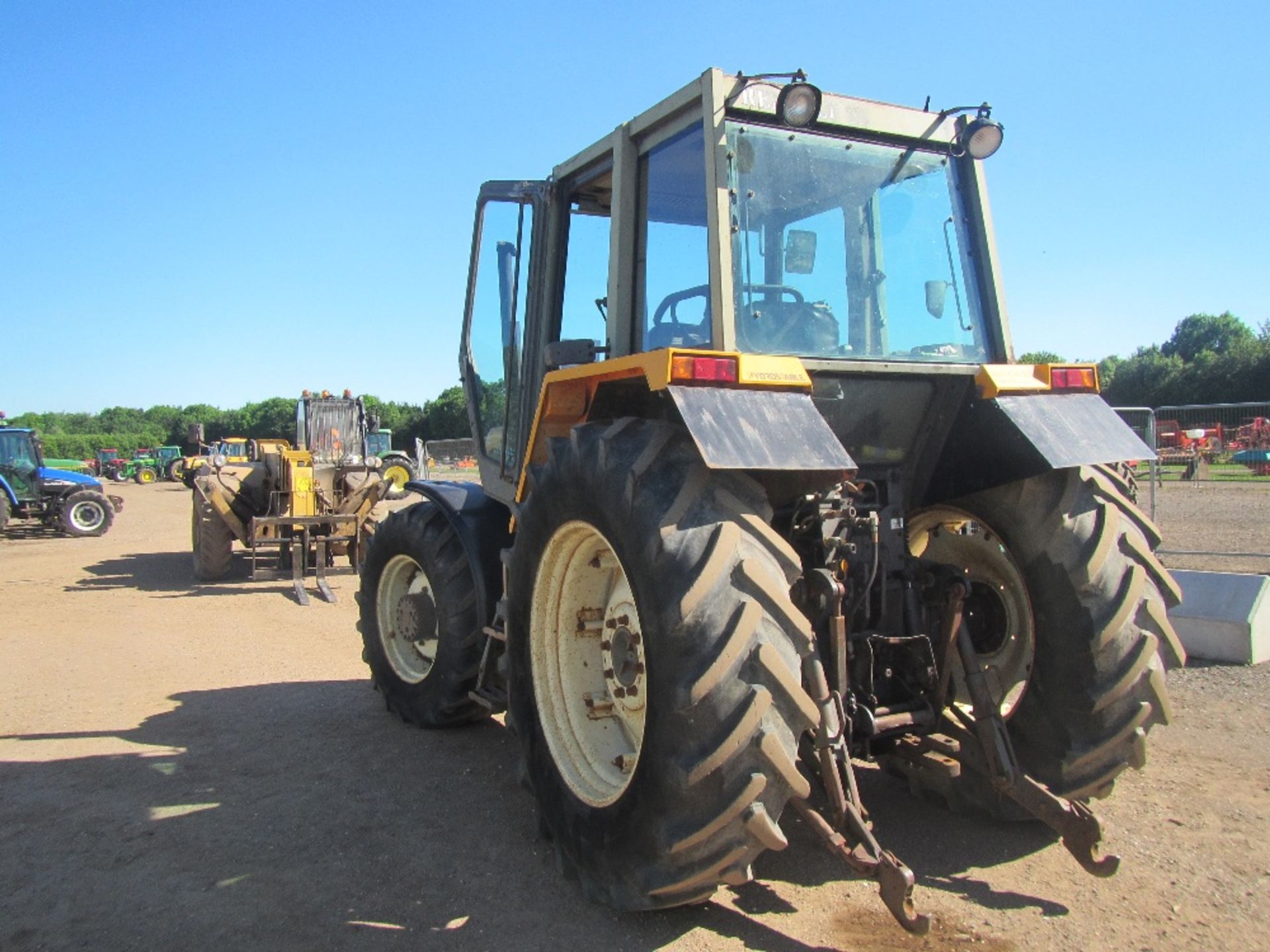 Renault 133-54 4wd Tractor - Image 8 of 11