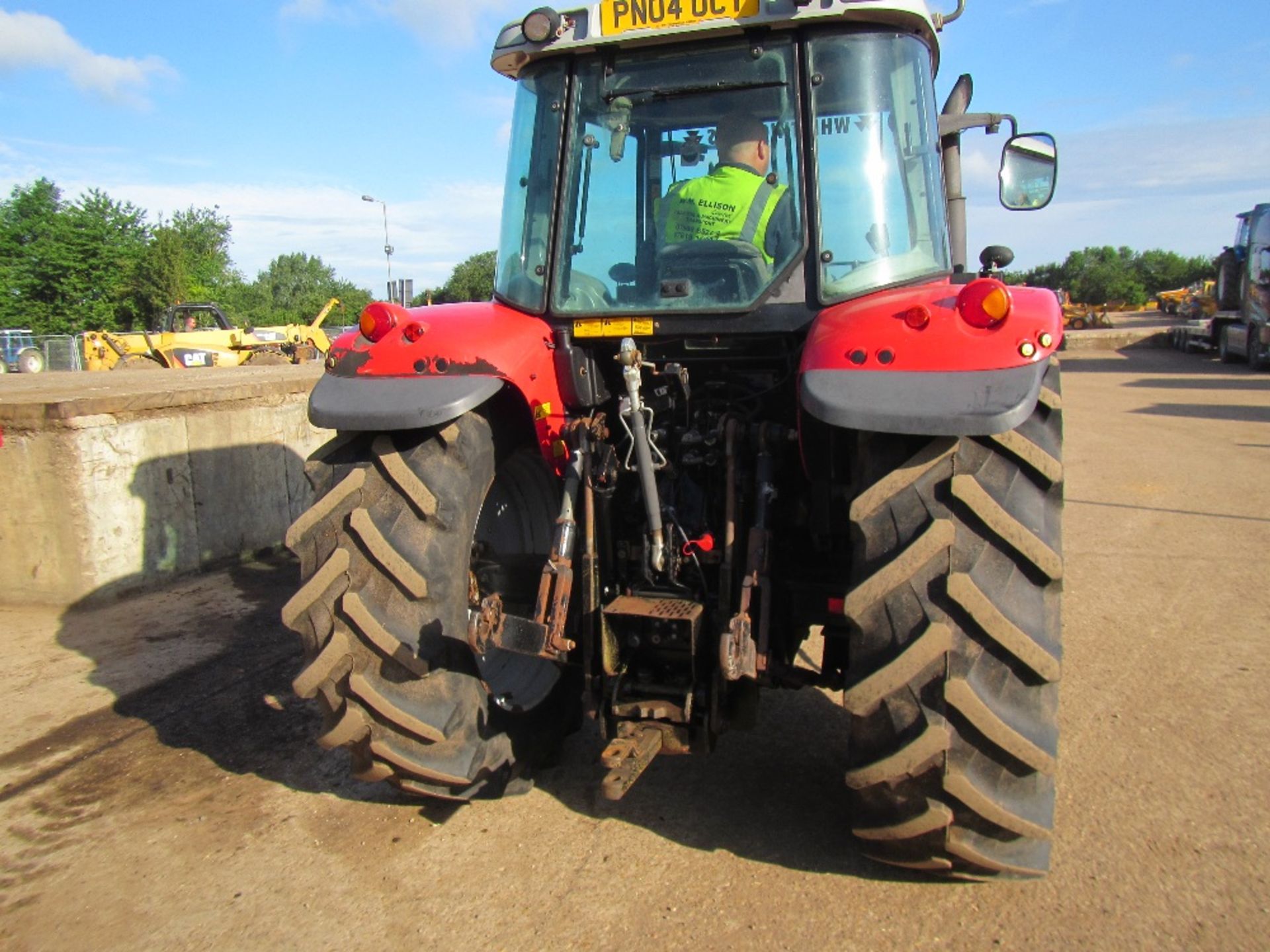 2004 Massey Ferguson 4wd Tractor c/w Shuttle - Image 3 of 5