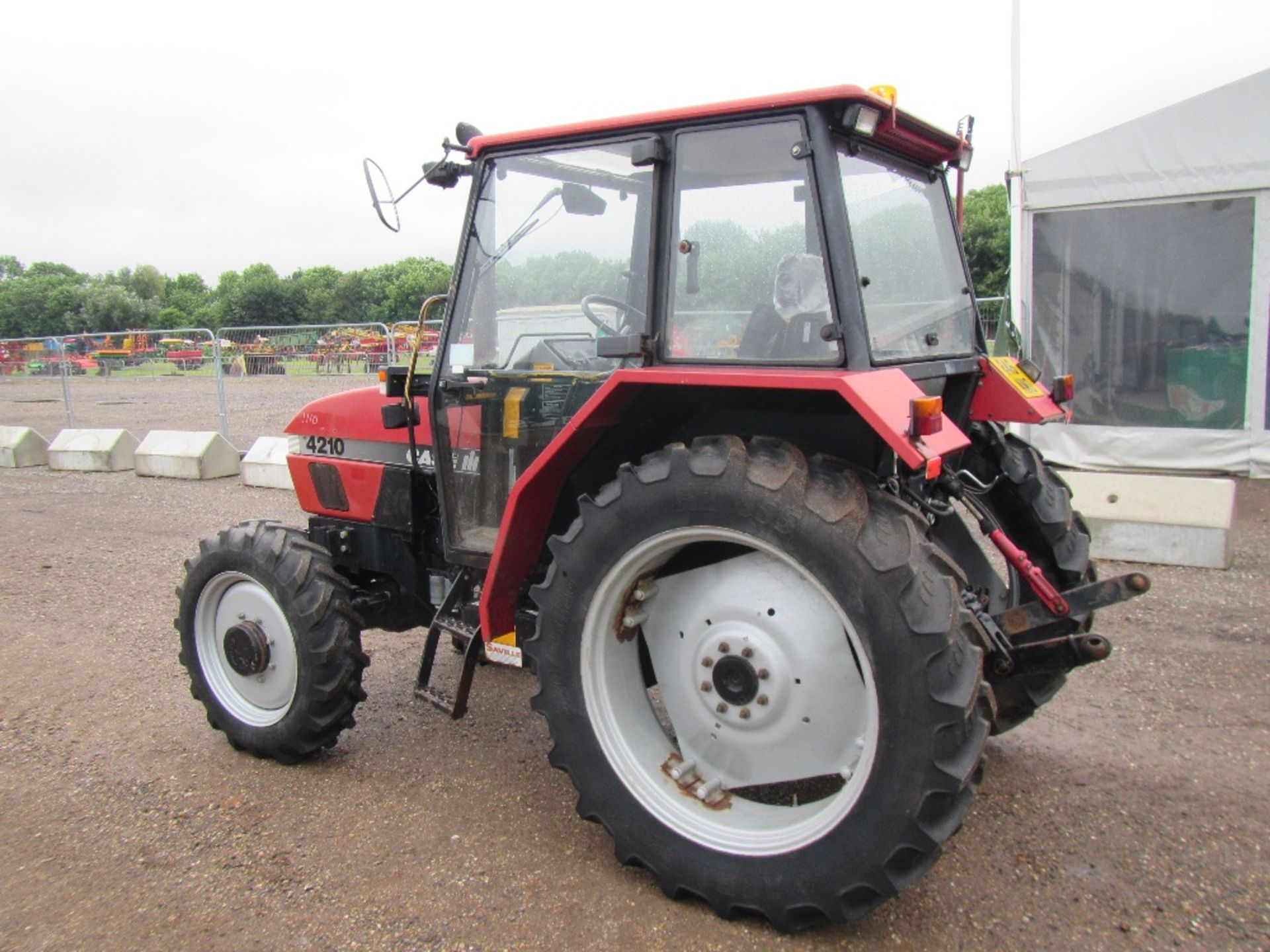 Case 4210LP 4wd Tractor c/w cab Reg. No. R46 HMO - Image 9 of 16