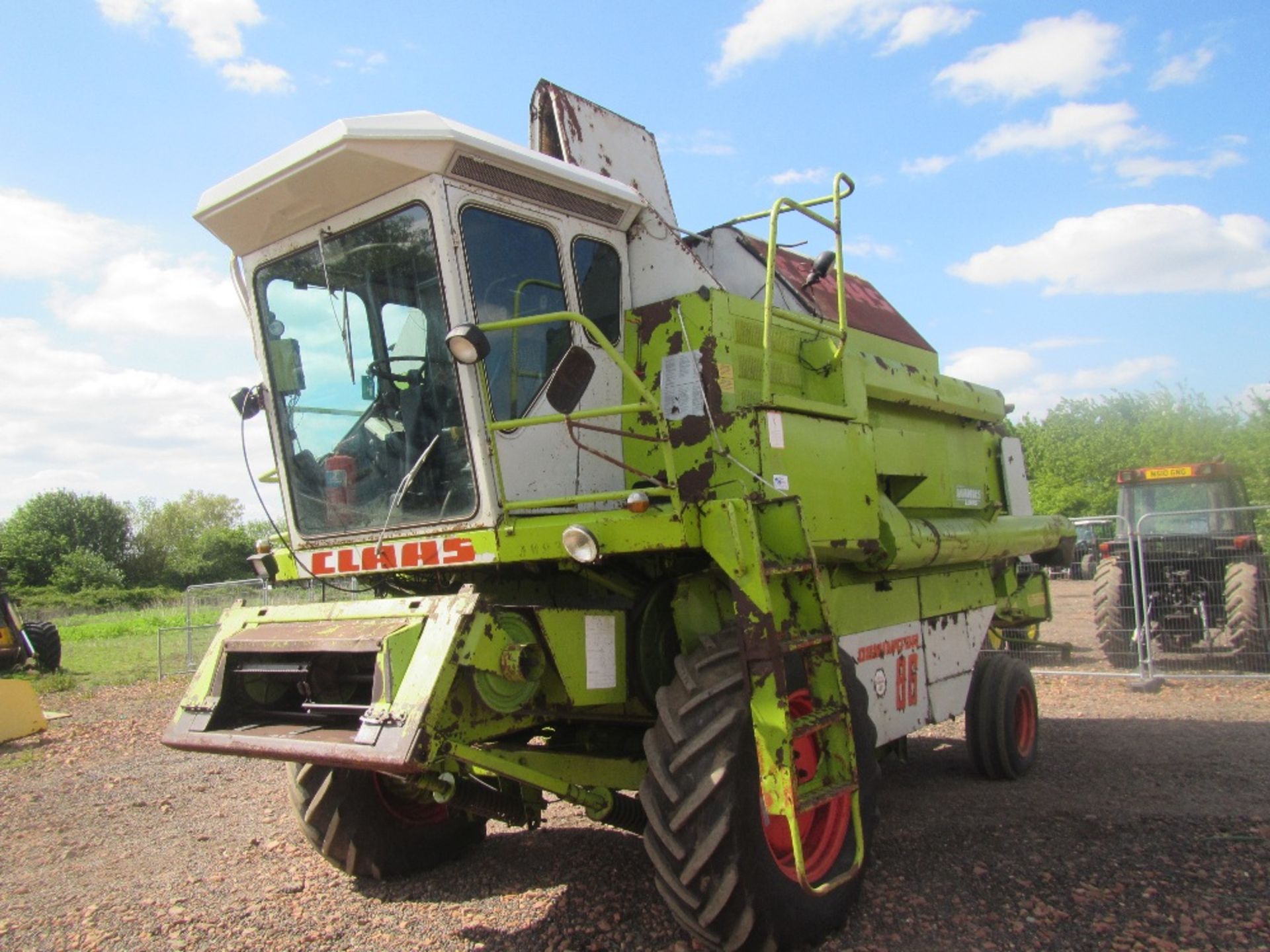 Claas Dominator 86 Combine Harvester Reg. No. GVL 306Y