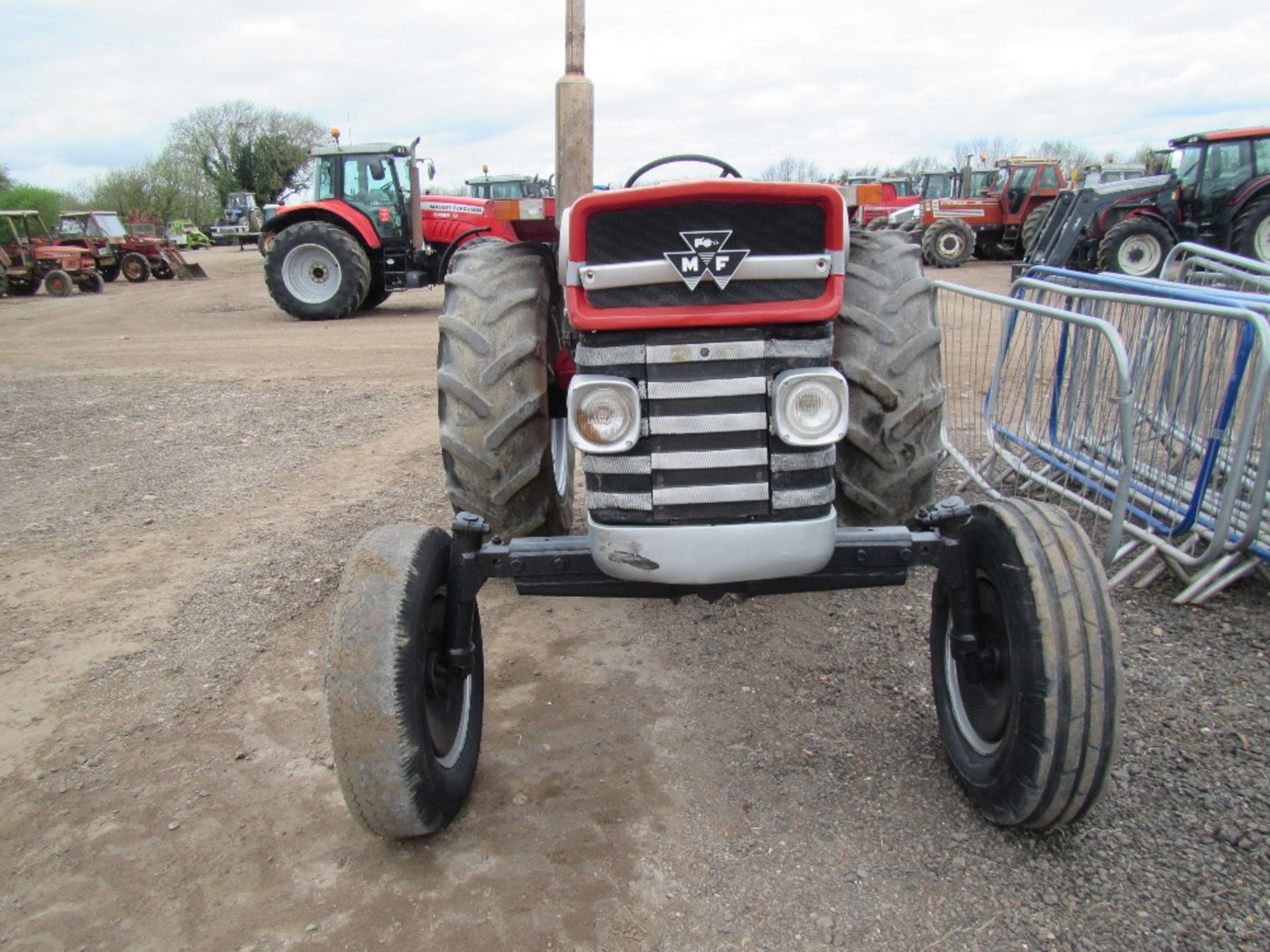 Massey Ferguson 165 2wd Tractor - Bild 2 aus 8