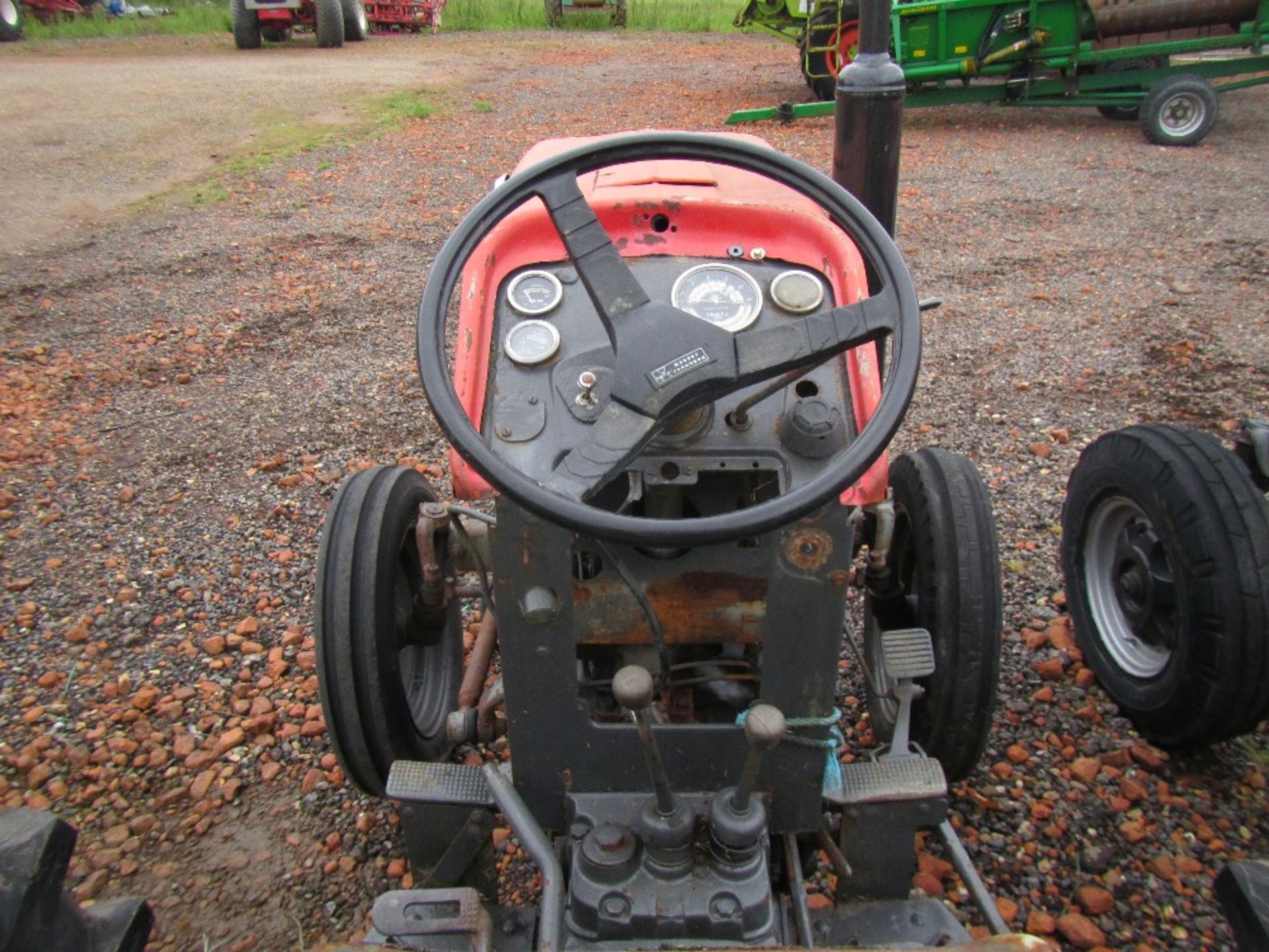 Massey Ferguson 165 2wd Tractor c/w square axle - Image 5 of 5