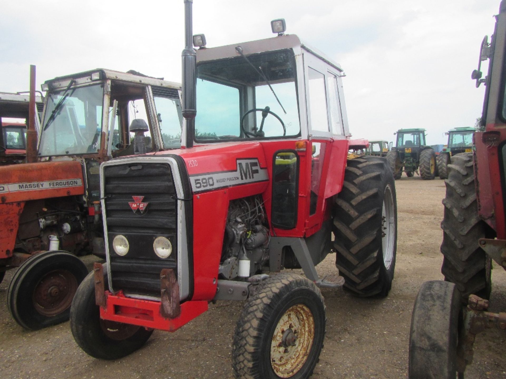 Massey Ferguson 590 Tractor Ser. No. 7256005