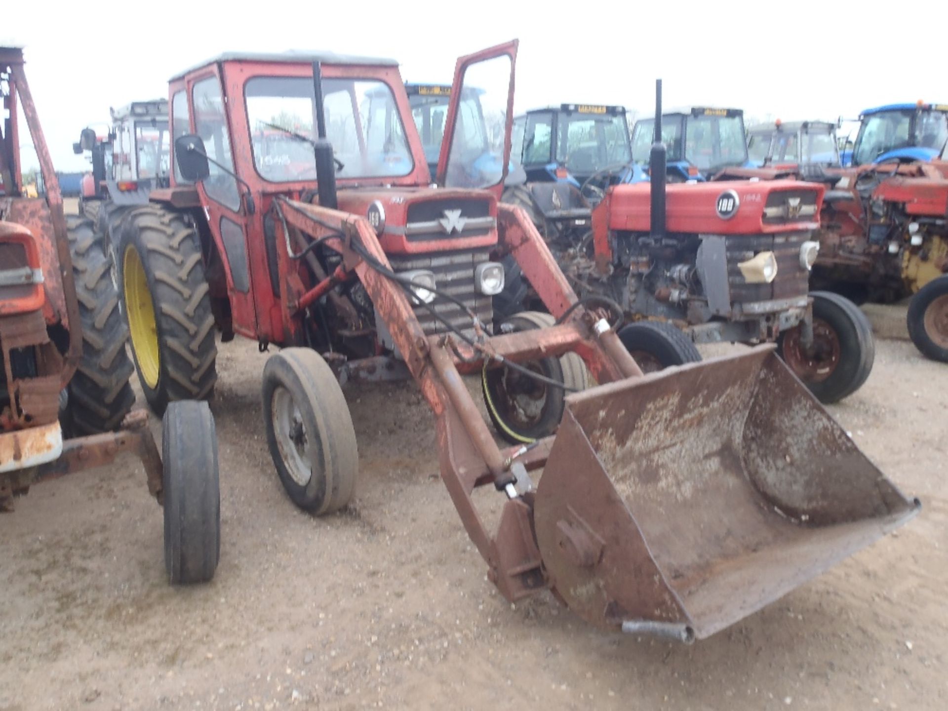 Massey Ferguson 168 Tractor c/w loader - Image 3 of 5