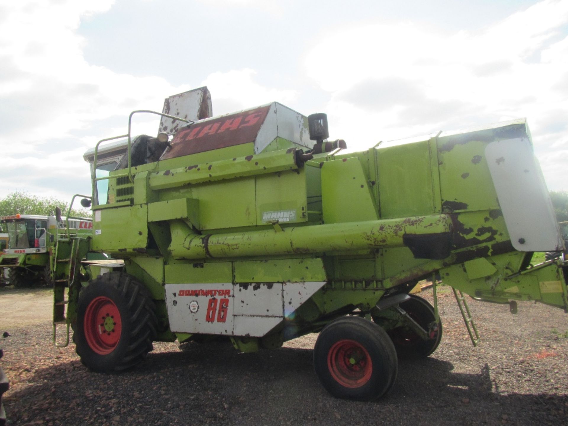 Claas Dominator 86 Combine Harvester Reg. No. GVL 306Y - Image 8 of 9