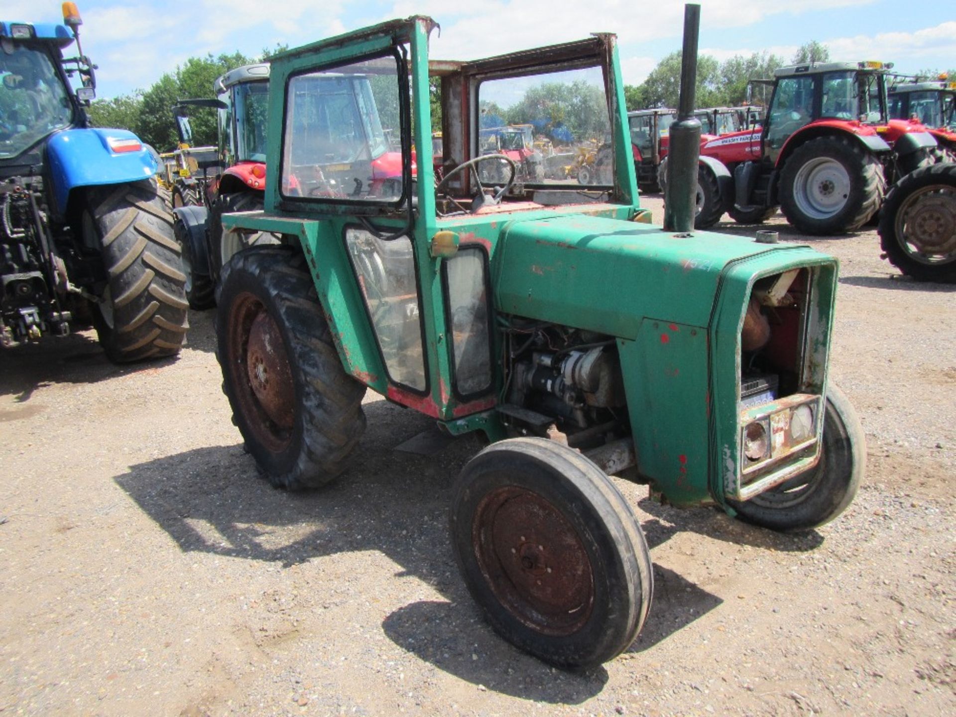 Massey Ferguson 550 2wd Tractor - Bild 2 aus 4