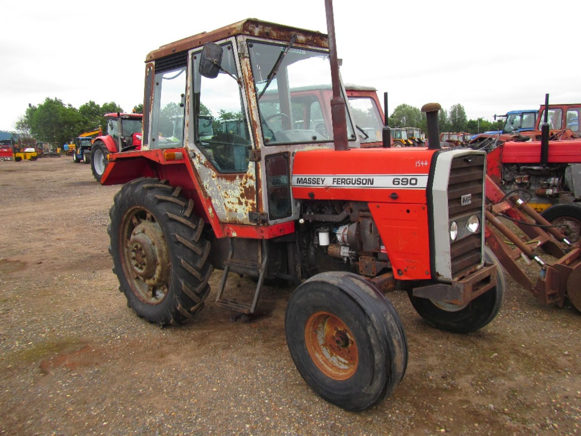 Massey Ferguson 690 Tractor Ser No K311019 - Bild 3 aus 6