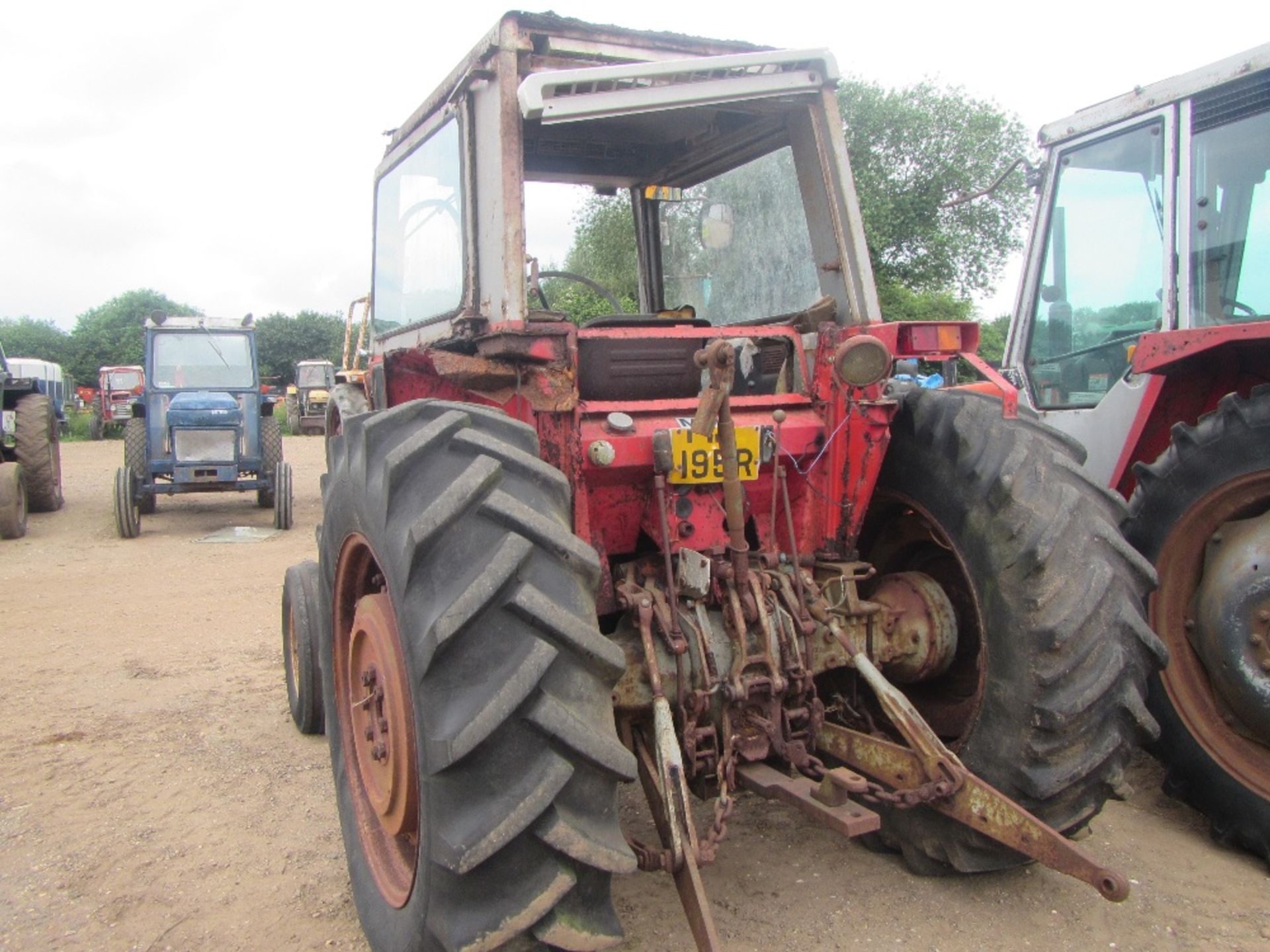 Massey Ferguson 590 2wd Std Tractor Reg No TWL 195R Ser No 876185 - Bild 6 aus 7