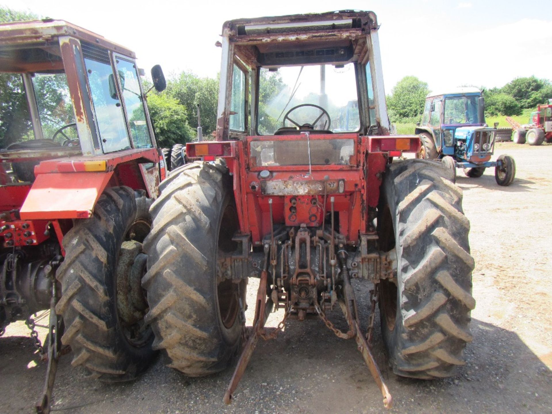 Massey Ferguson 575 2wd Tractor Ser. No. 266170 - Image 3 of 5