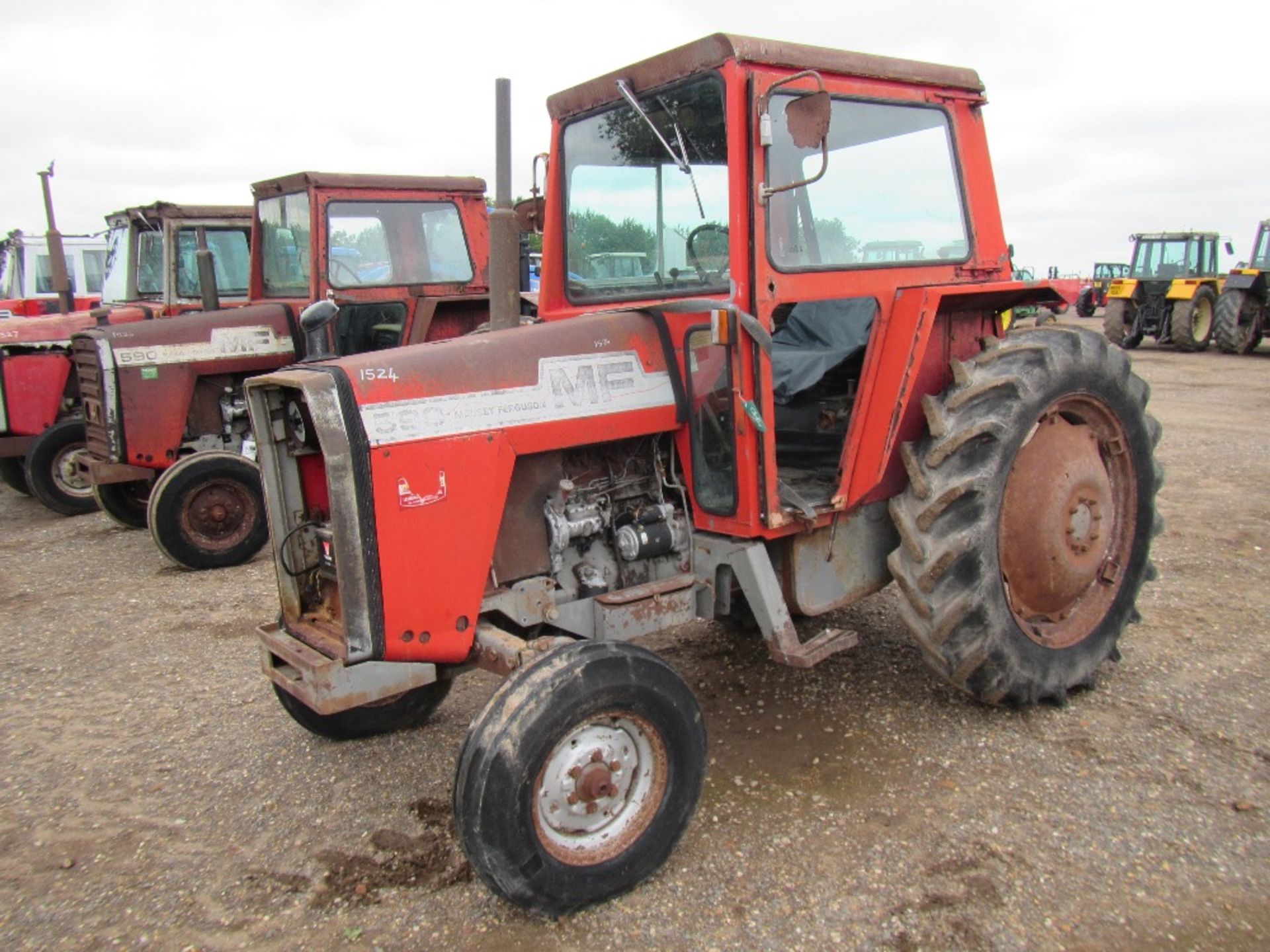 Massey Ferguson 590 Tractor c/w 2 door cab Reg No SPY 363X Ser No 382258