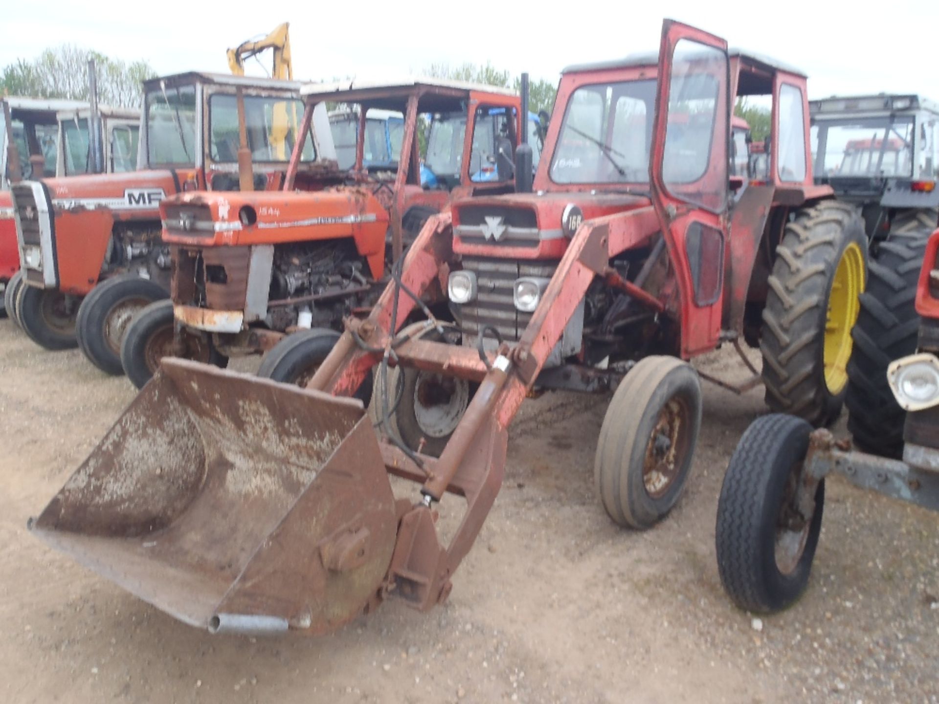 Massey Ferguson 168 Tractor c/w loader