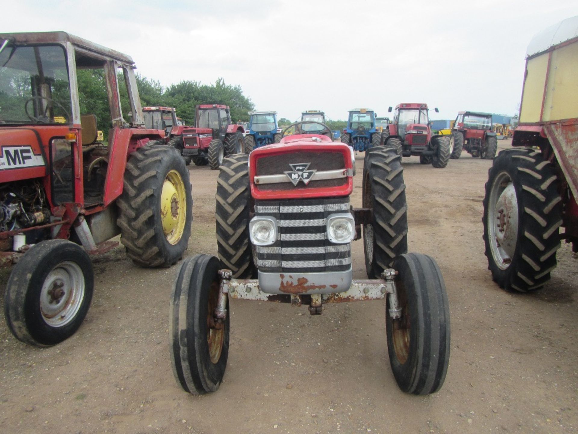 Massey Ferguson 165 Tractor Ser. No. 516686 - Bild 2 aus 5