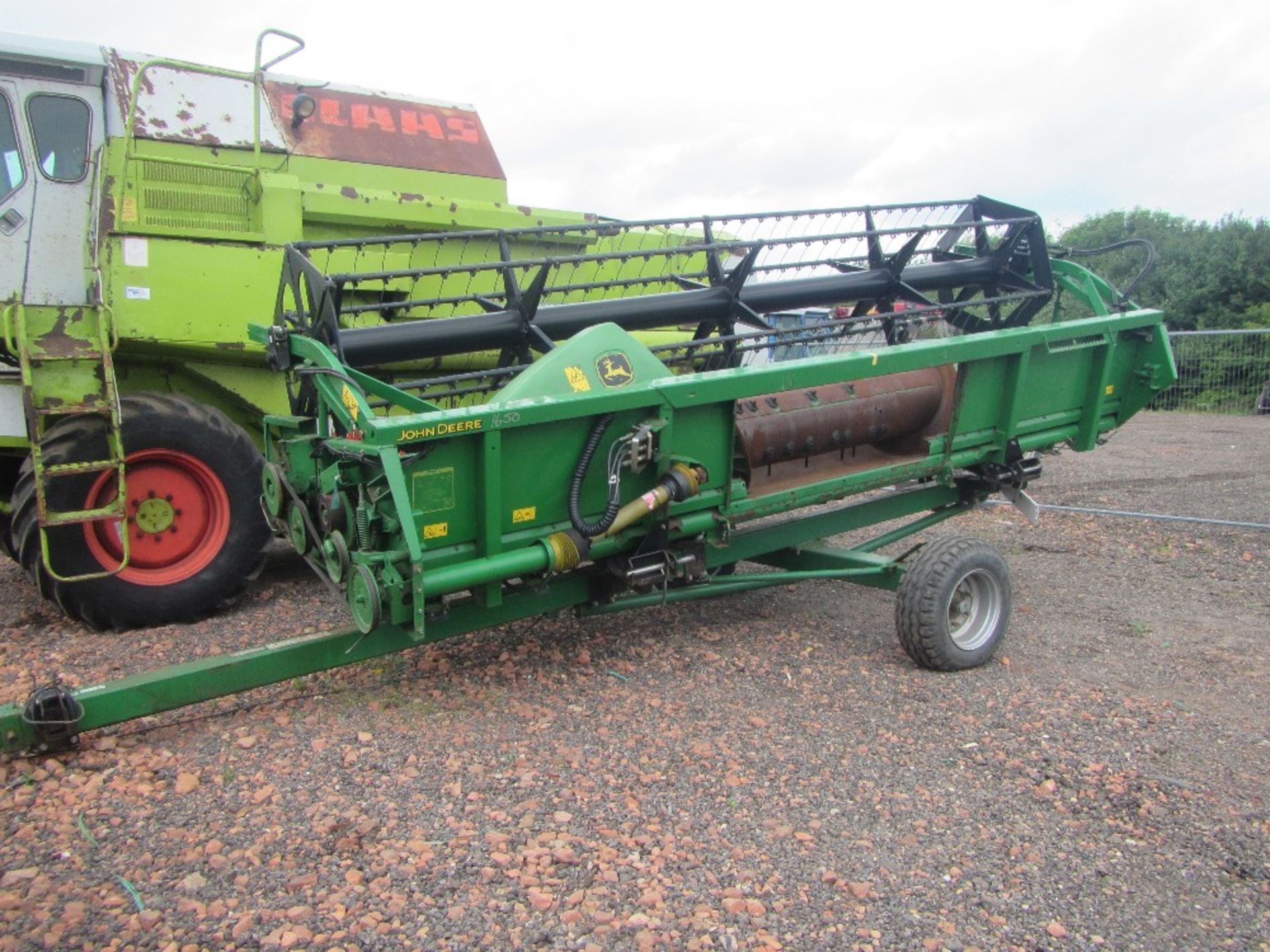 John Deere 618R Header