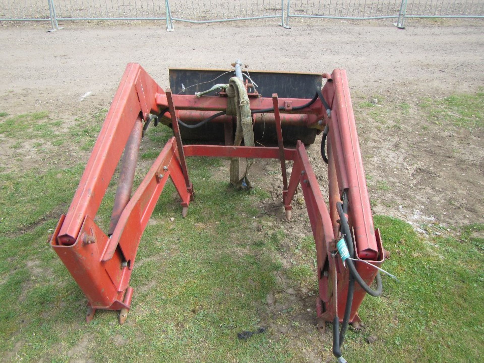 Massey Ferguson Loader - Image 3 of 5