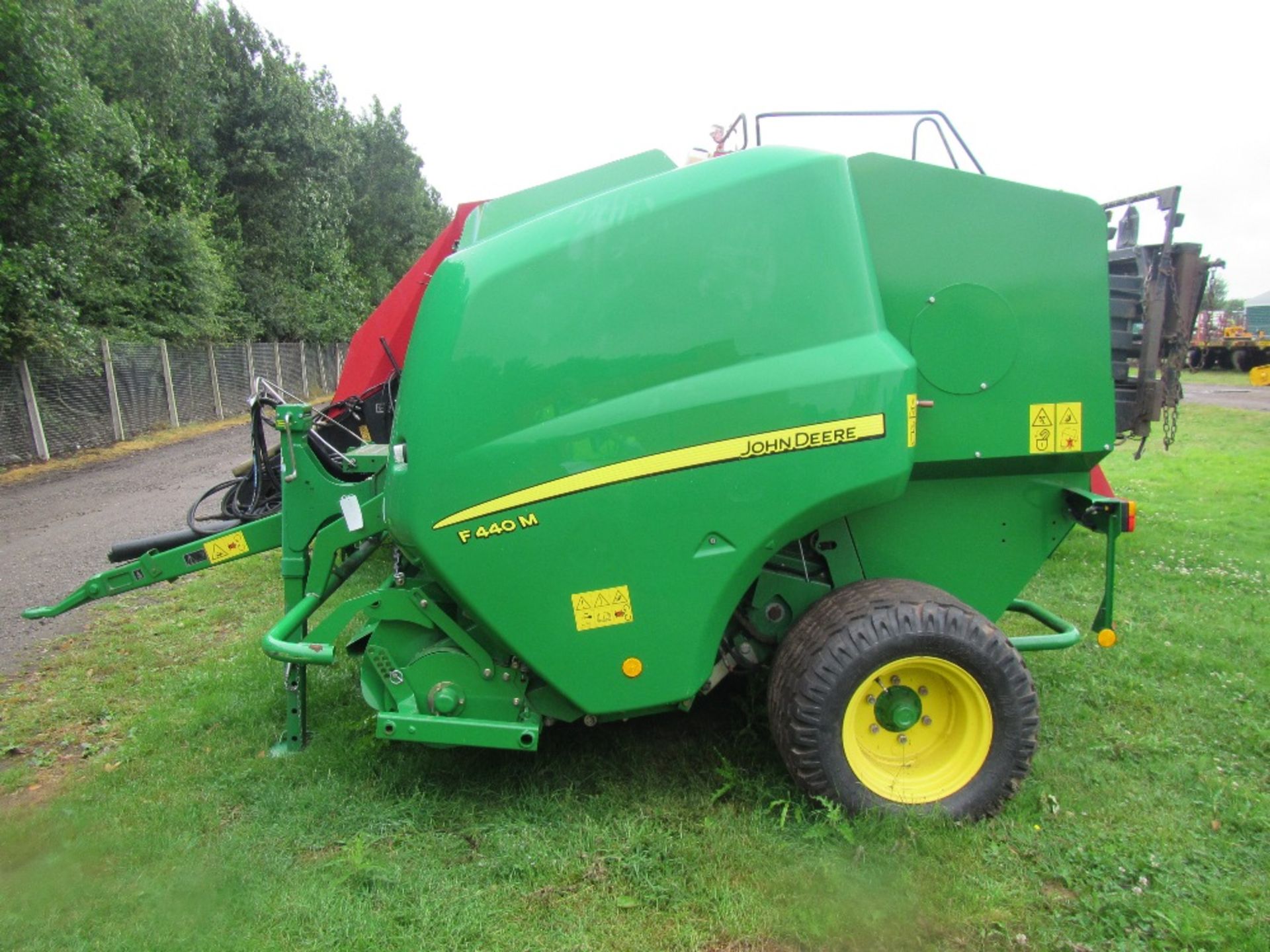 John Deere F440M Round Baler Serial No. 141343 - Image 7 of 9