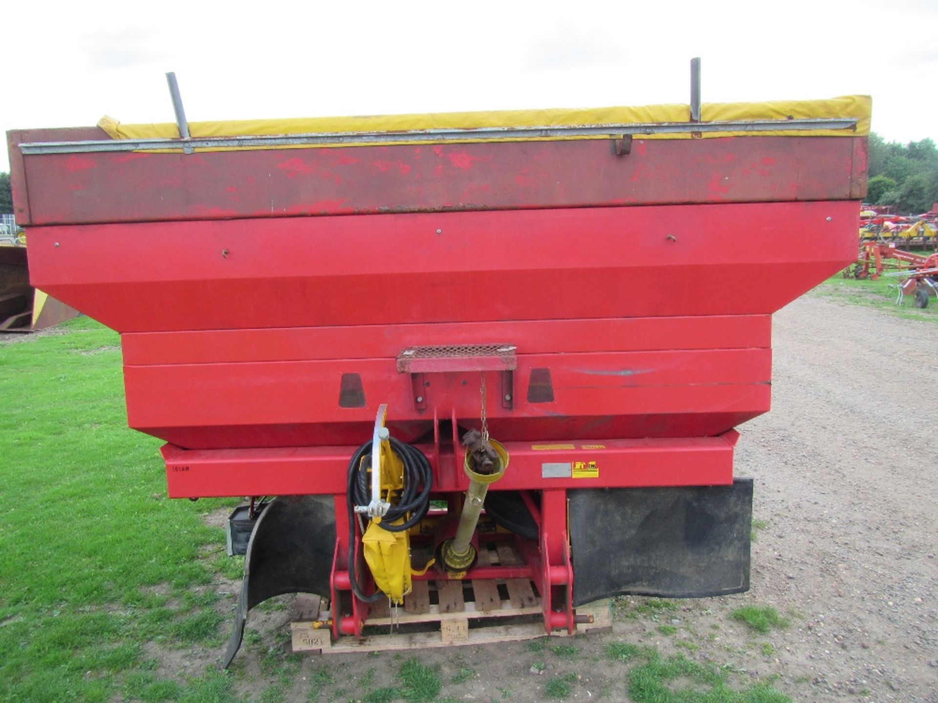 KRM ex Trend Fertiliser Spreader - Image 2 of 6