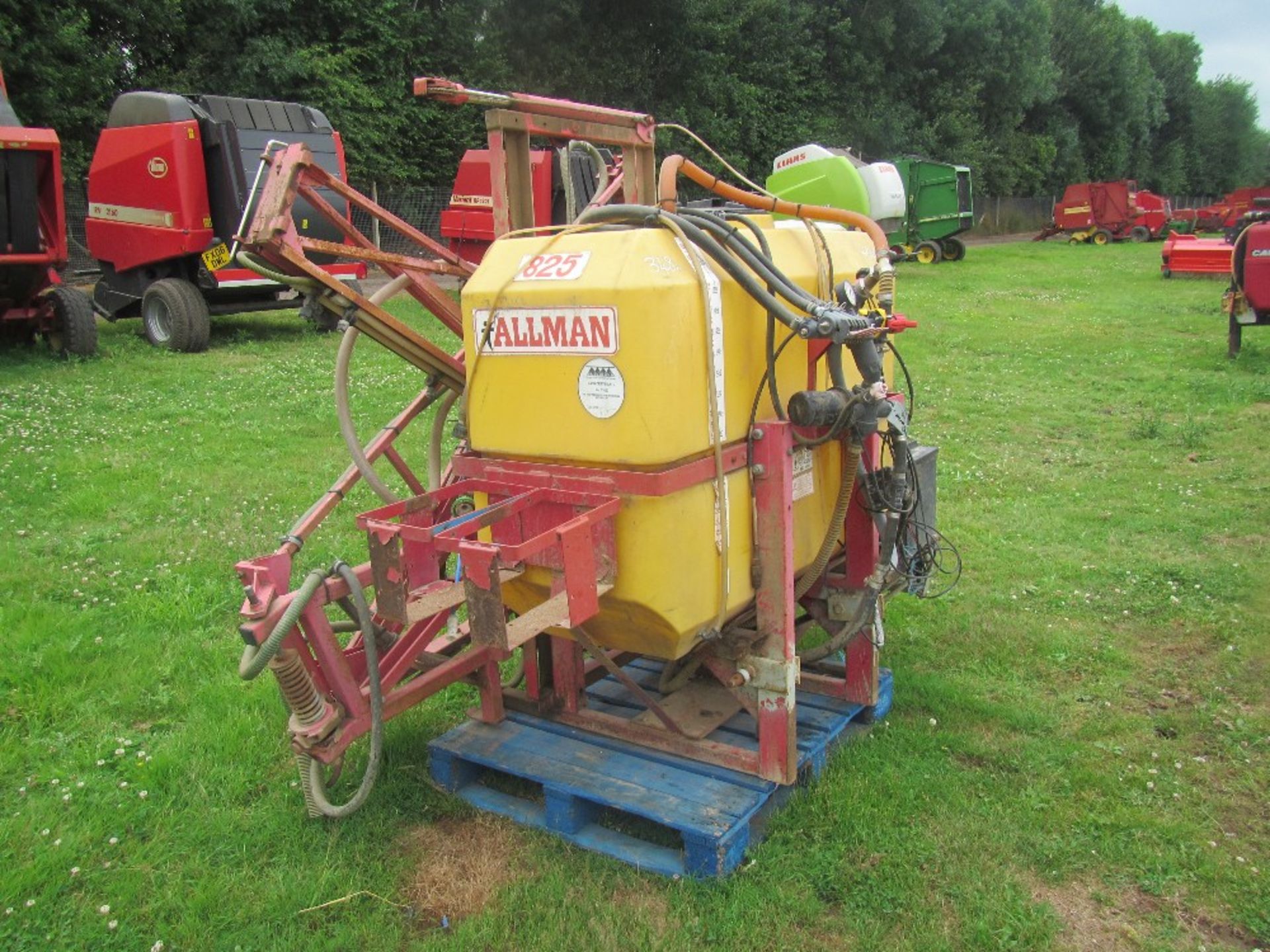 Allman 825 Sprayer