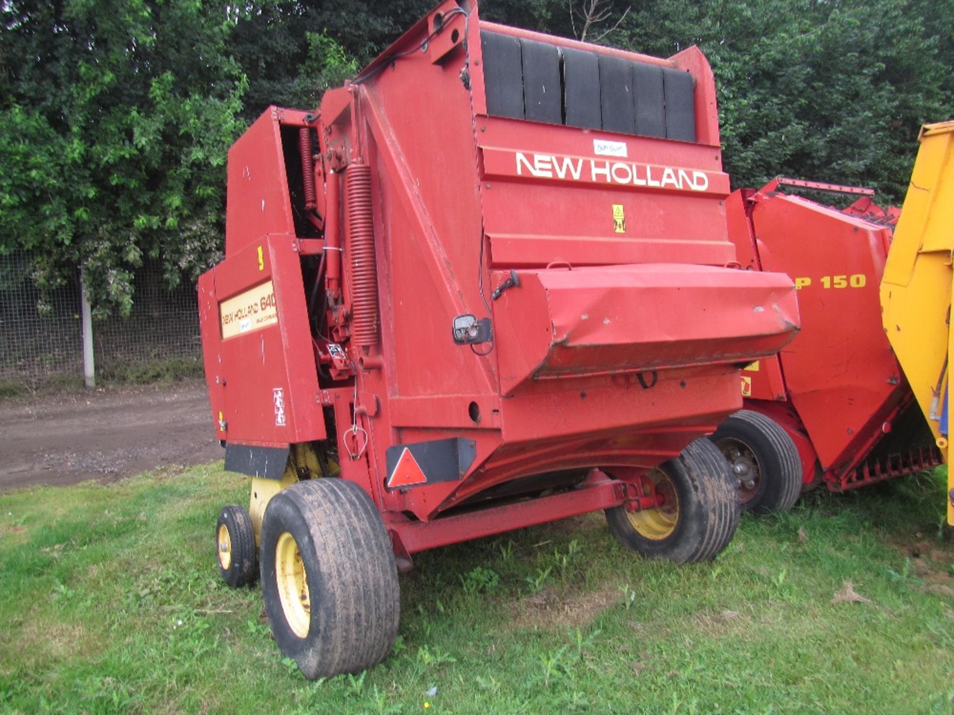 New Holland 640 Round Baler - Image 5 of 9